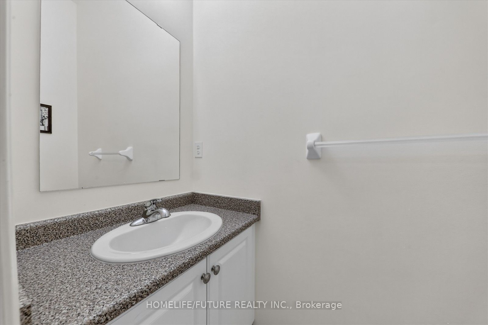 2 Astrid Terrace Property Photo 22