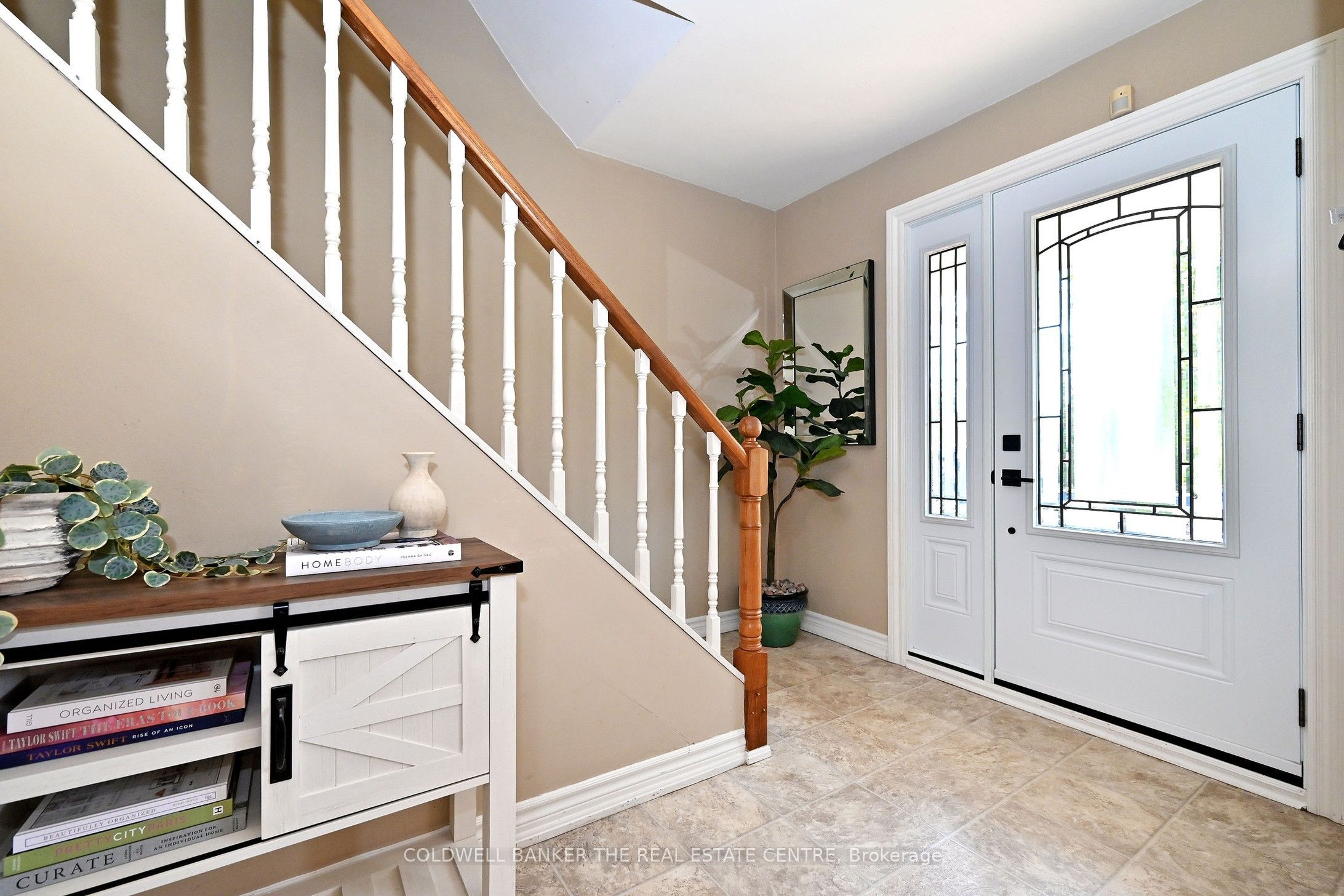 140 Lundy's Lane Property Photo 4