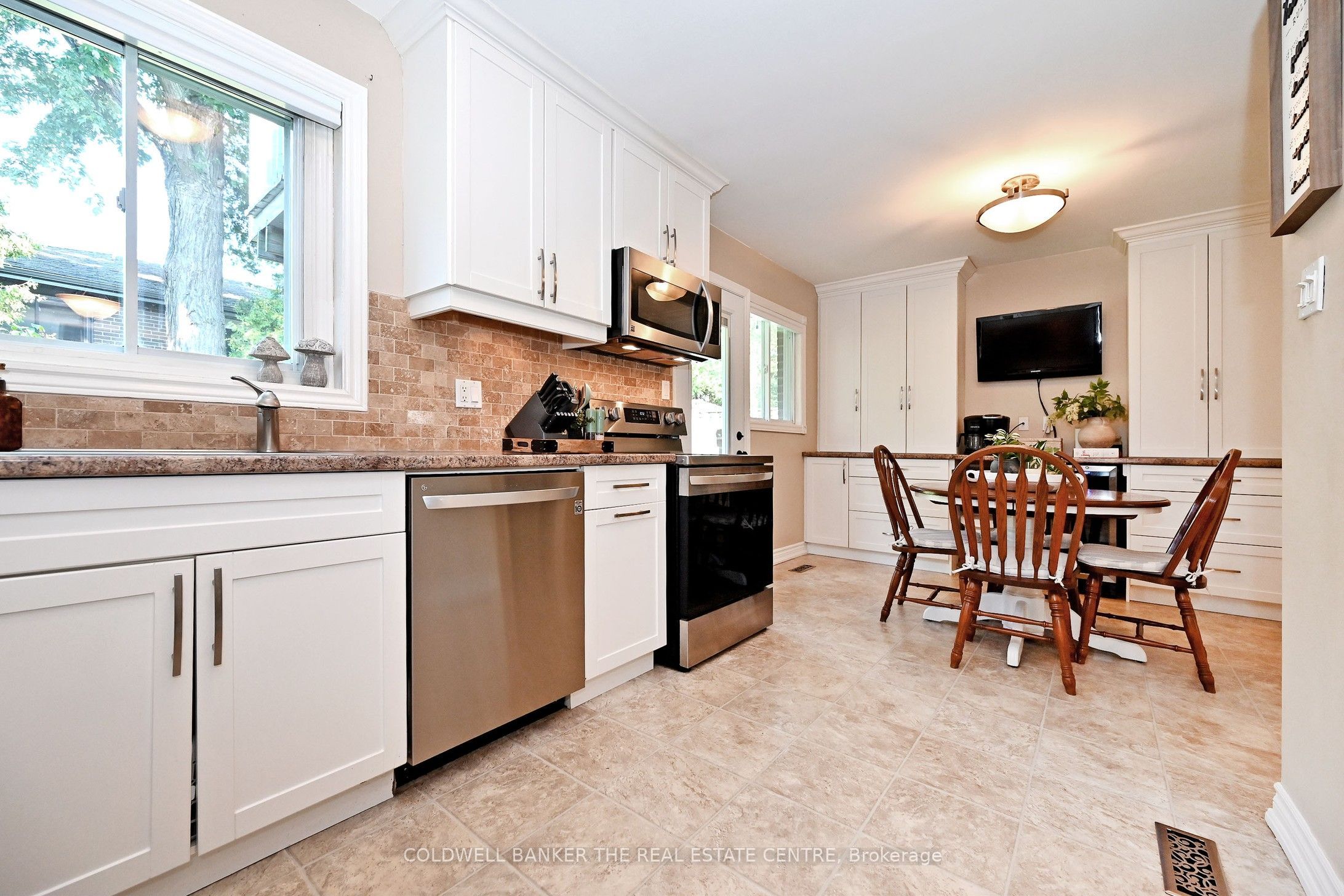 140 Lundy's Lane Property Photo 13