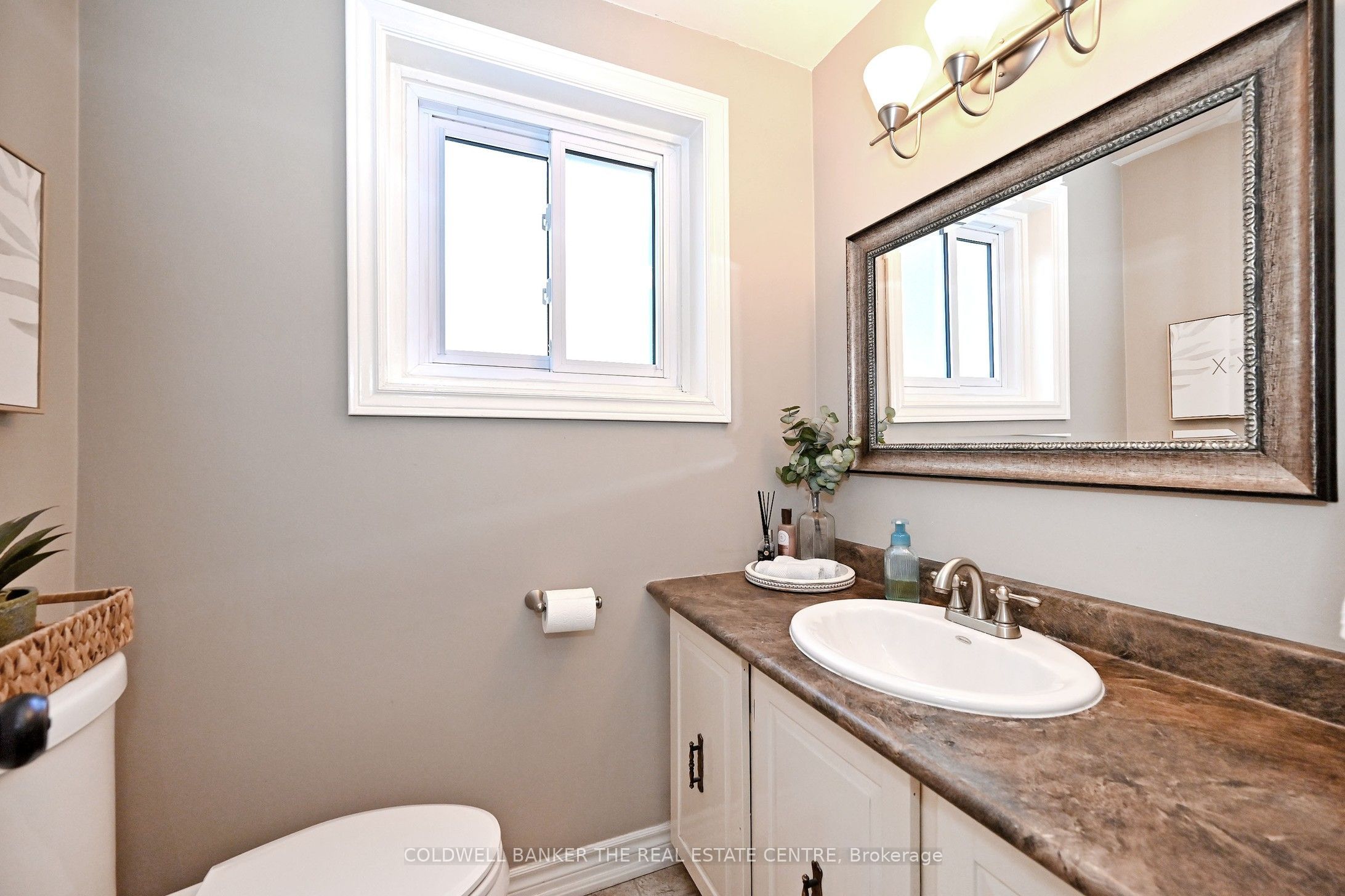 140 Lundy's Lane Property Photo 16