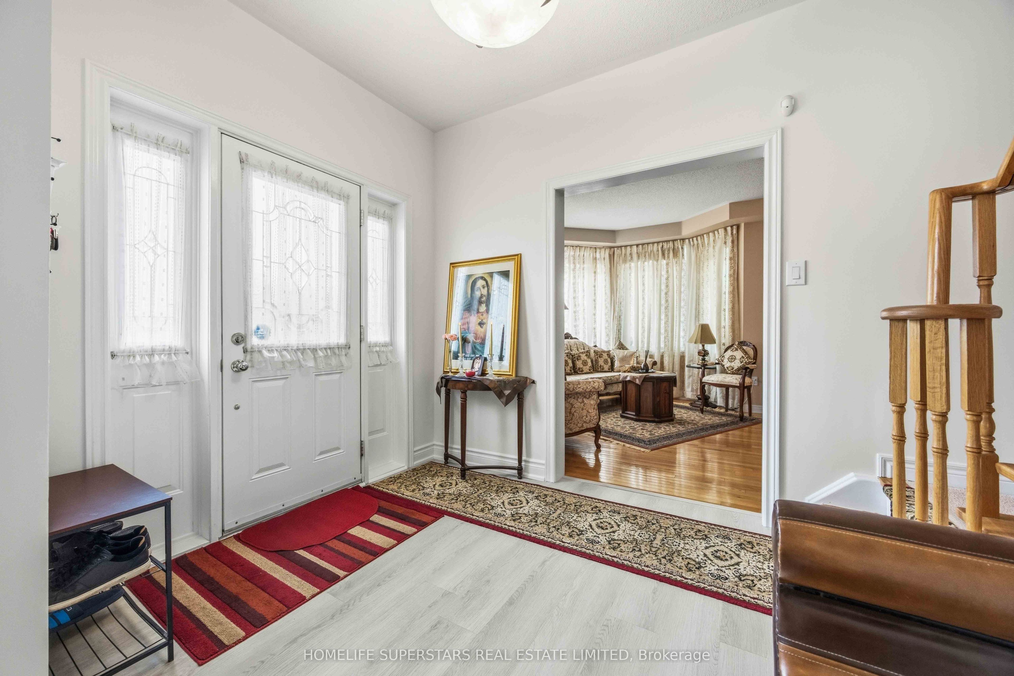 76 Riverlands Avenue Property Photo 4