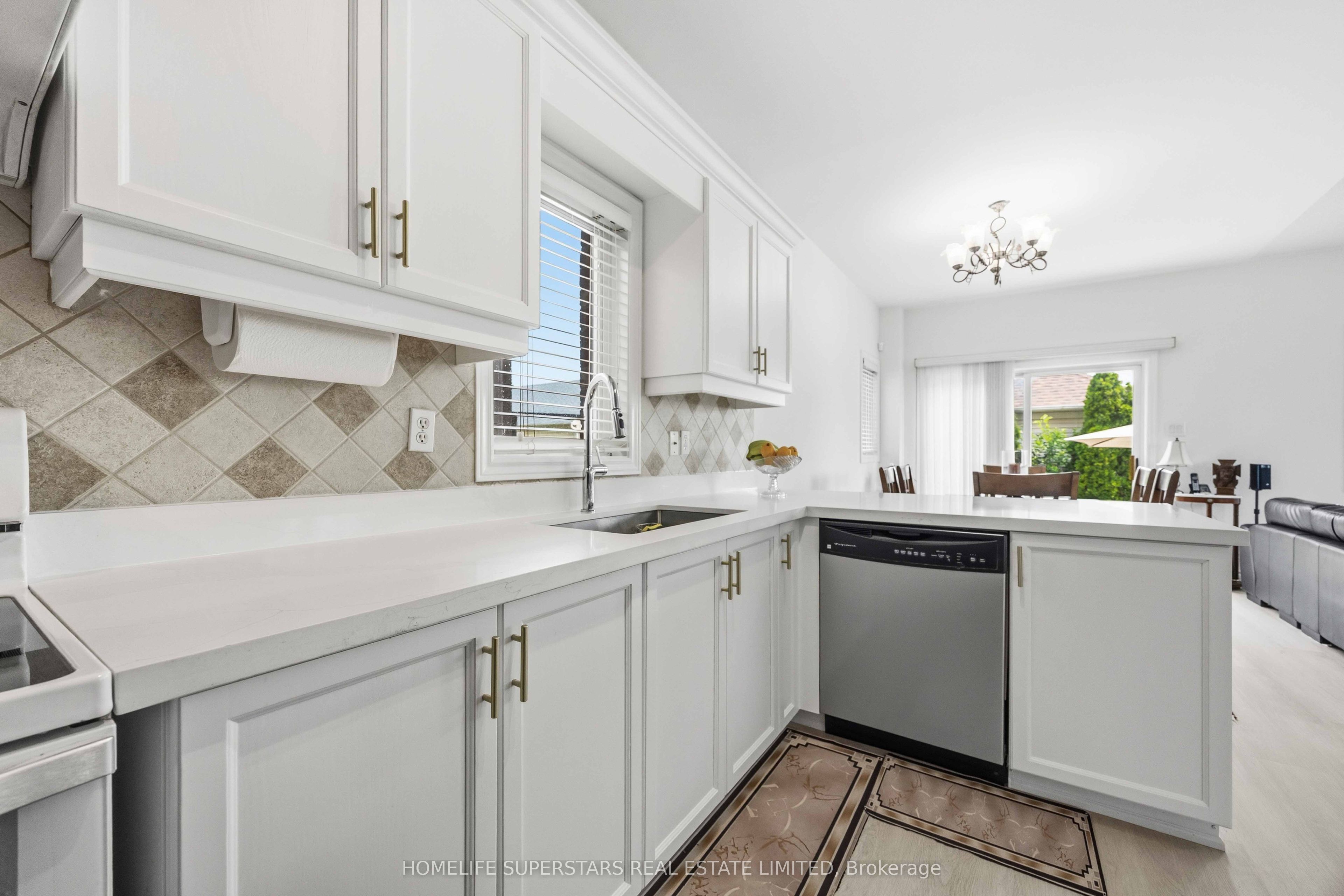 76 Riverlands Avenue Property Photo 11