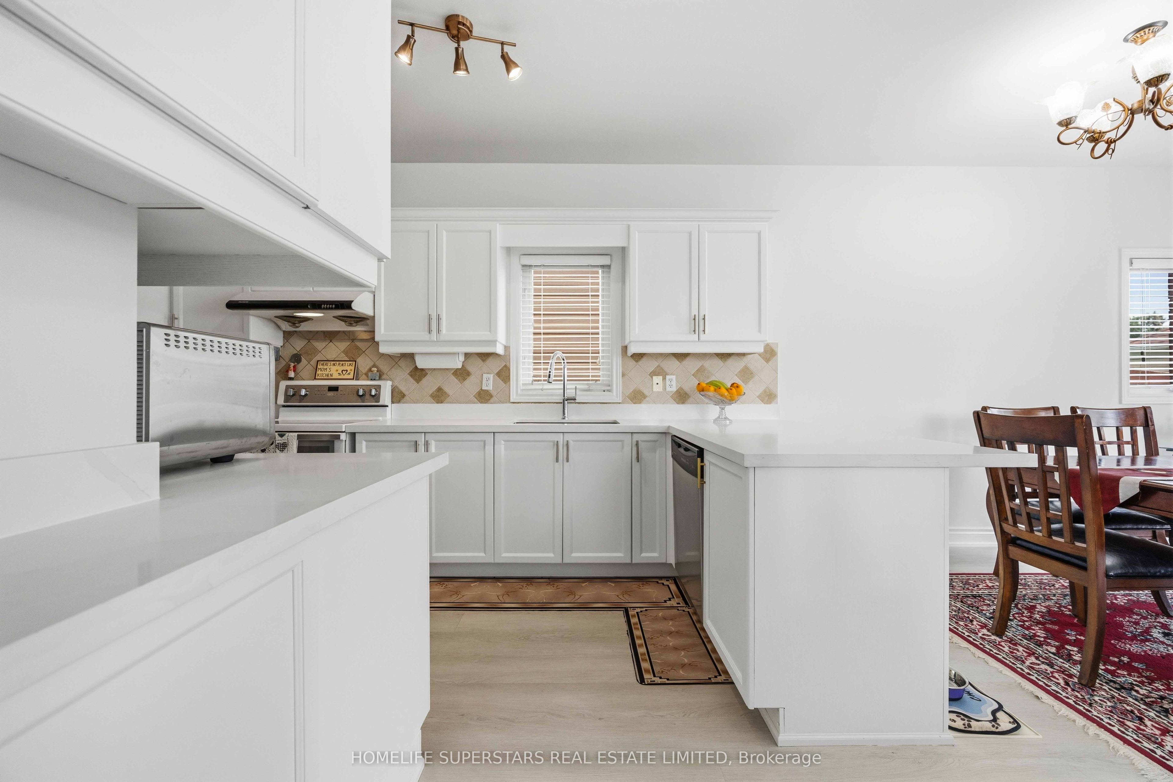 76 Riverlands Avenue Property Photo 12