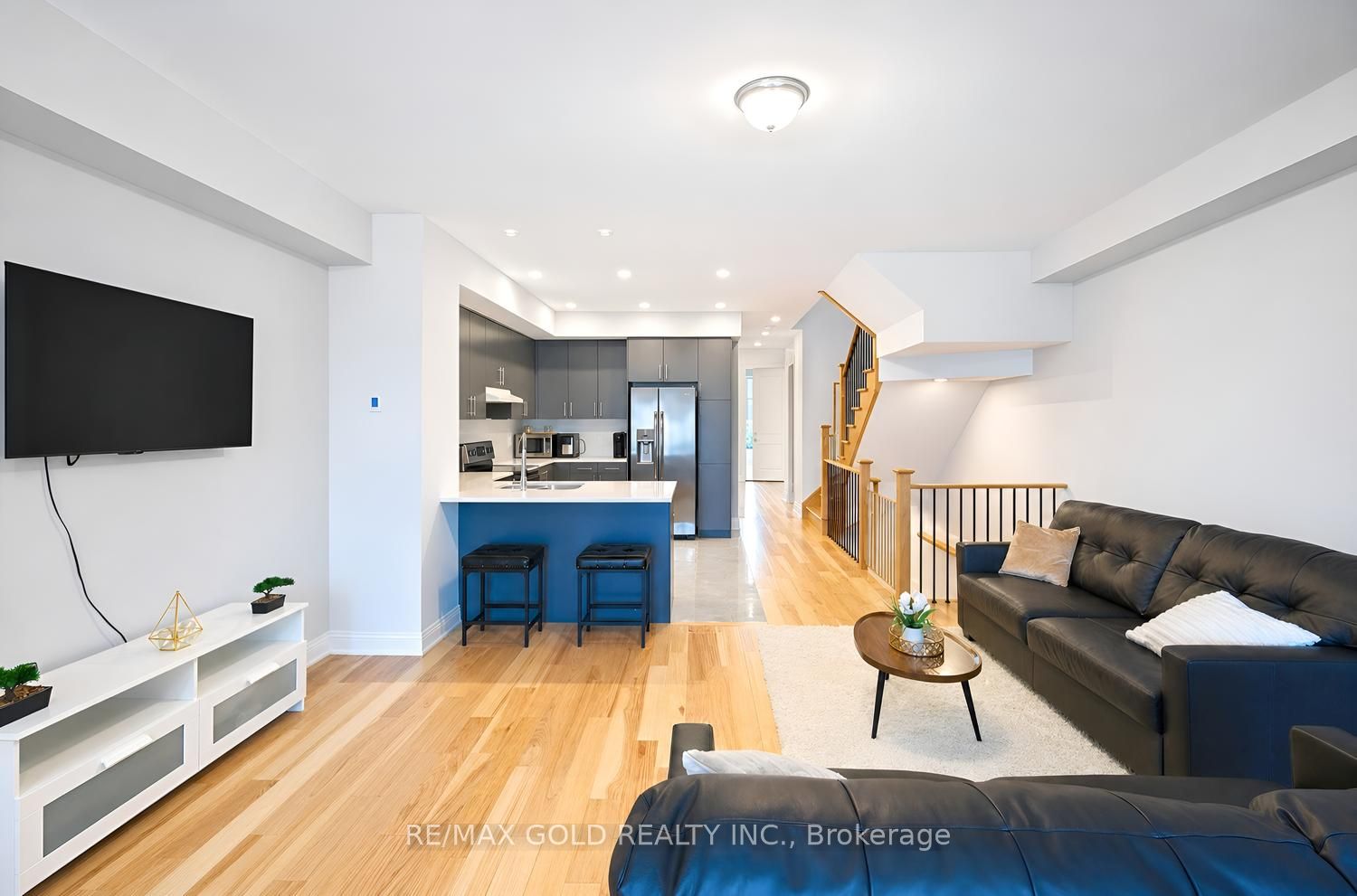 4 Kiernan Crescent N Property Photo 17