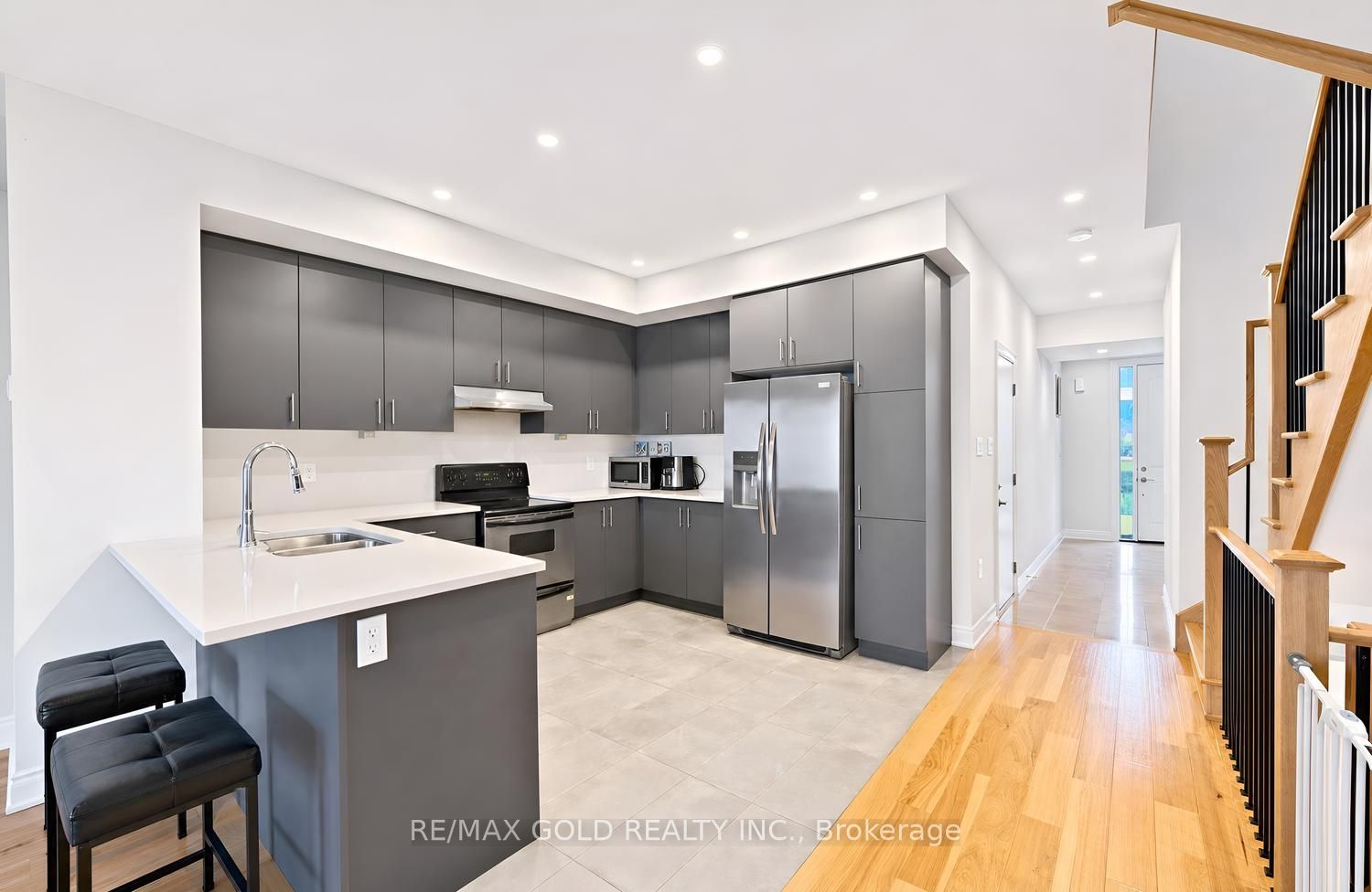 4 Kiernan Crescent N Property Photo 19