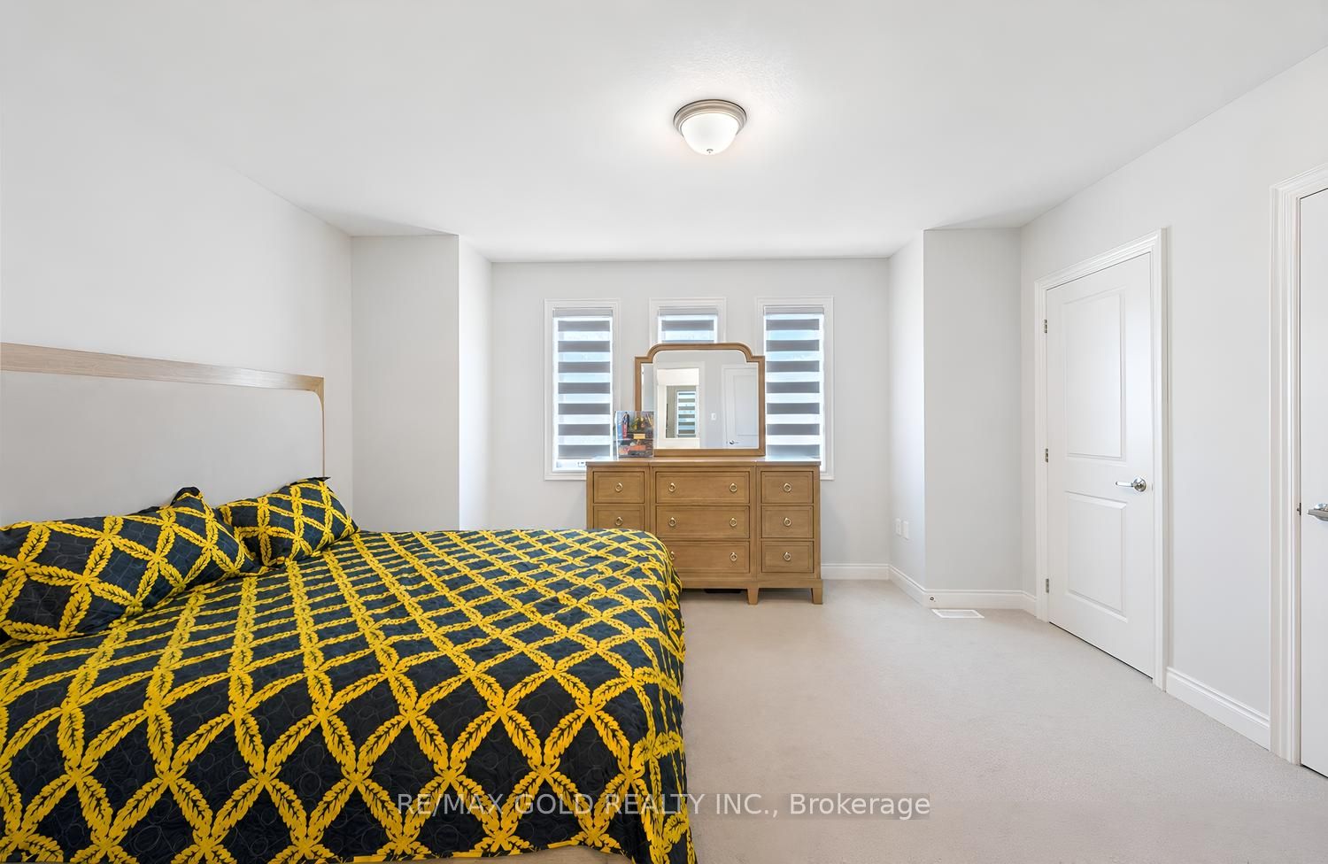 4 Kiernan Crescent N Property Photo 28