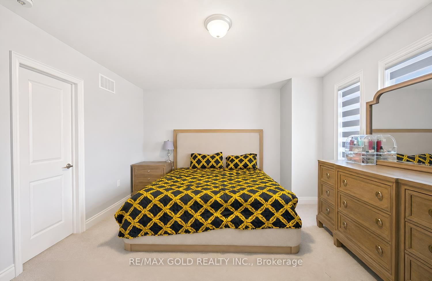 4 Kiernan Crescent N Property Photo 29