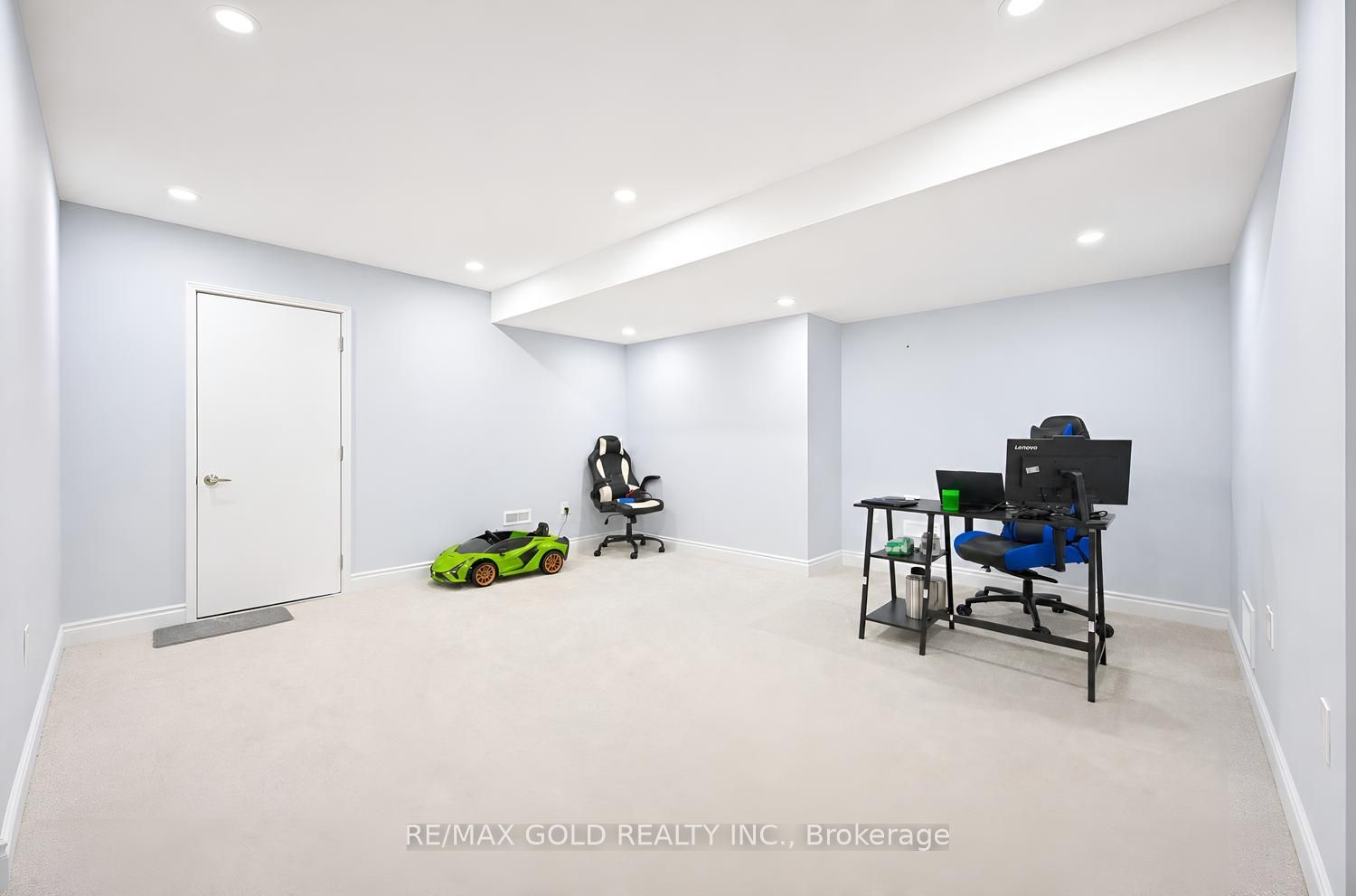 4 Kiernan Crescent N Property Photo 39
