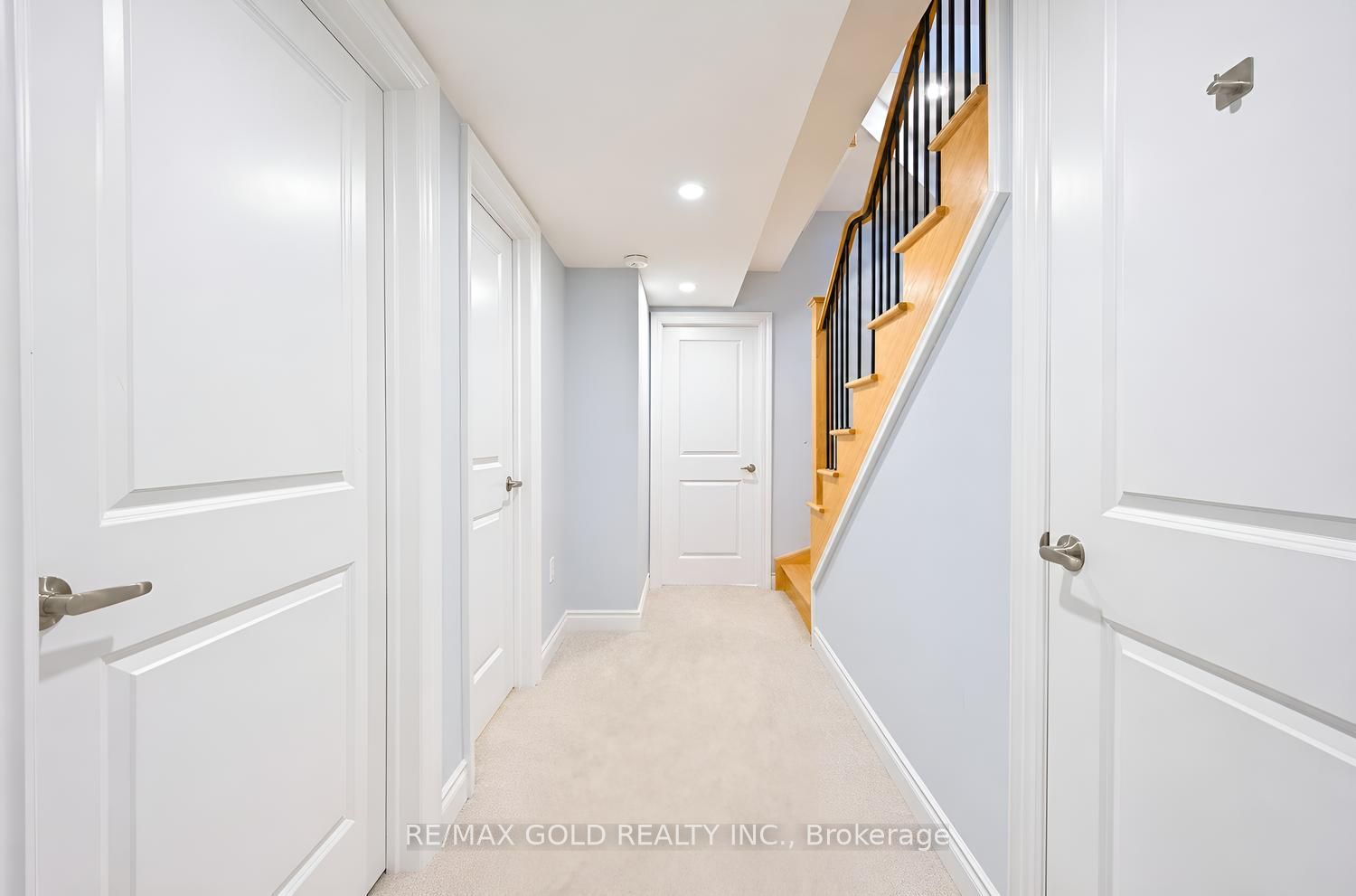 4 Kiernan Crescent N Property Photo 44