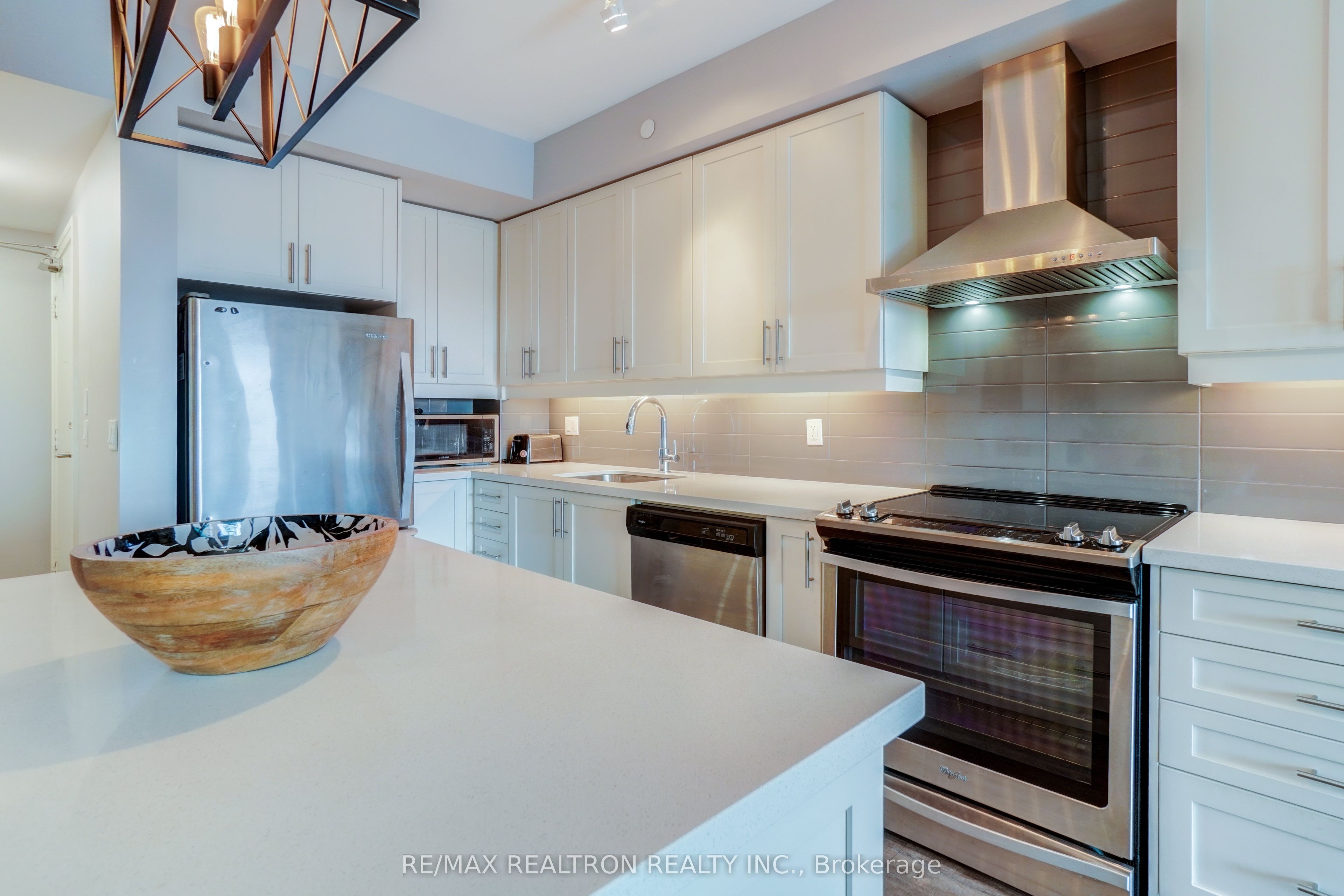 555 William Graham Drive 331 Property Photo 12