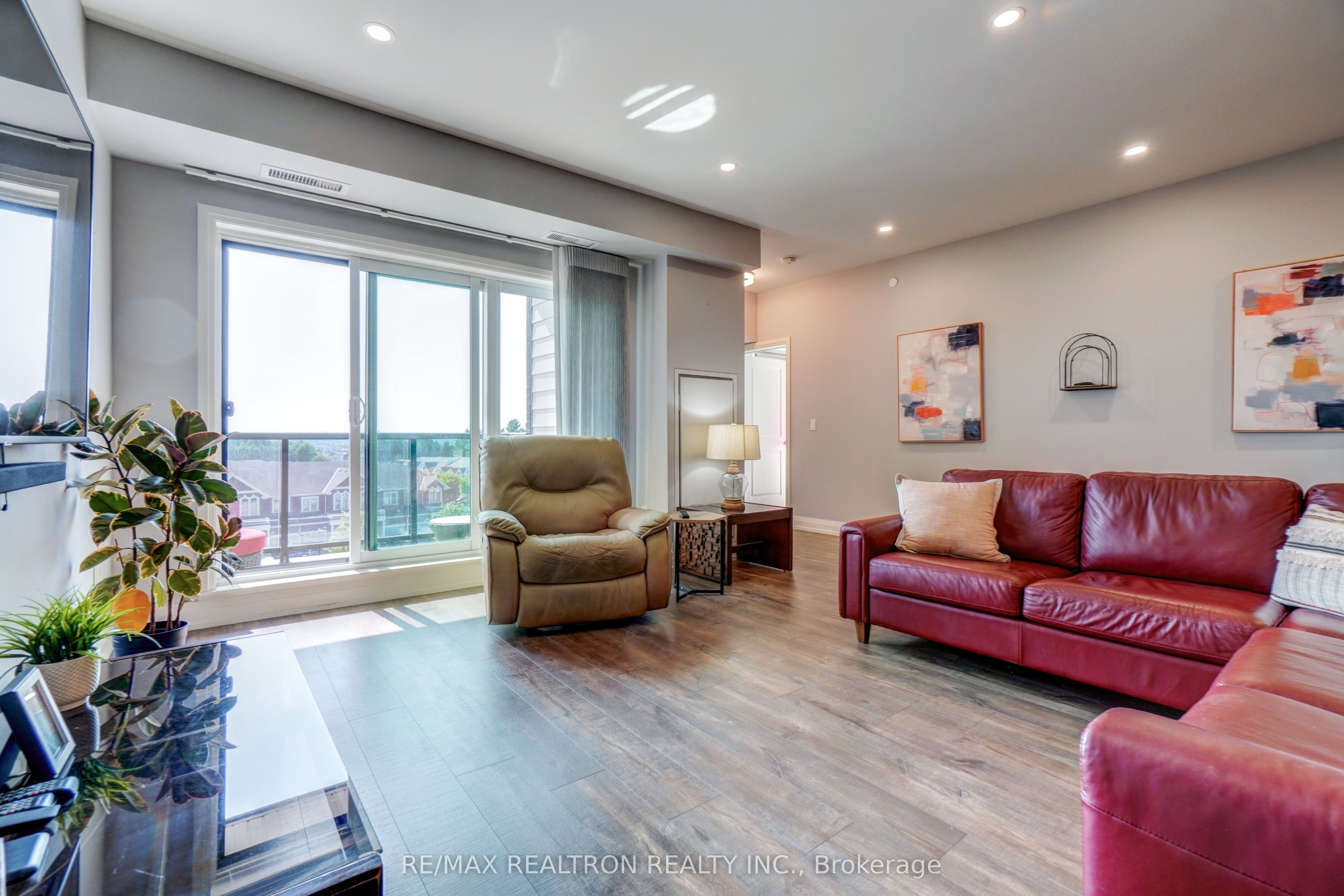 555 William Graham Drive 331 Property Photo 16