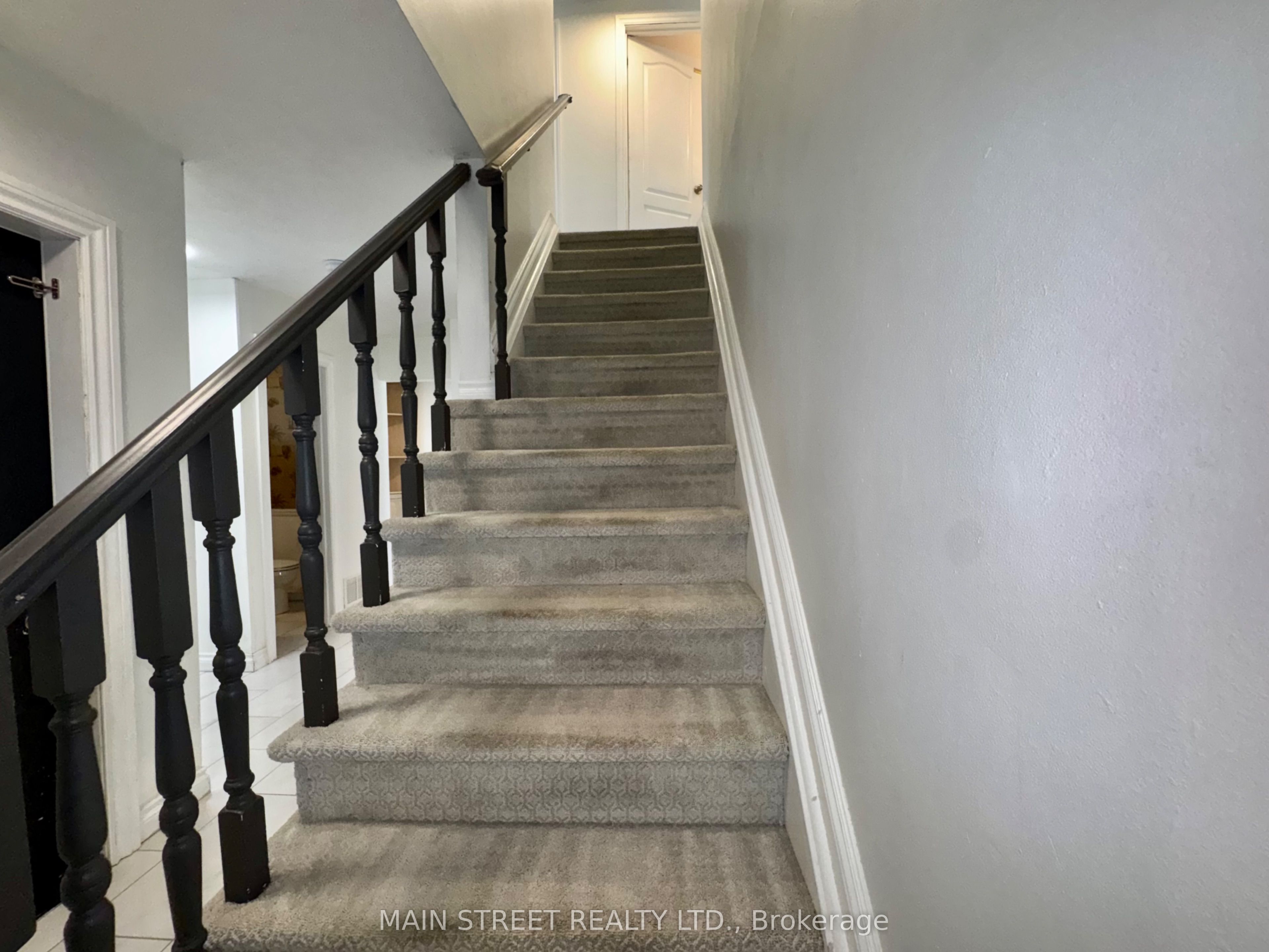 233 Thoms Crescent Property Photo 17