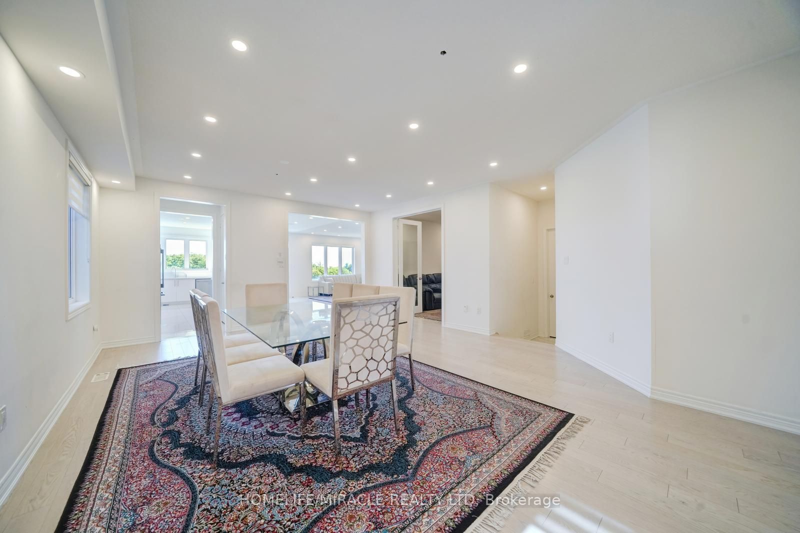194 Boundary Boulevard Property Photo 6