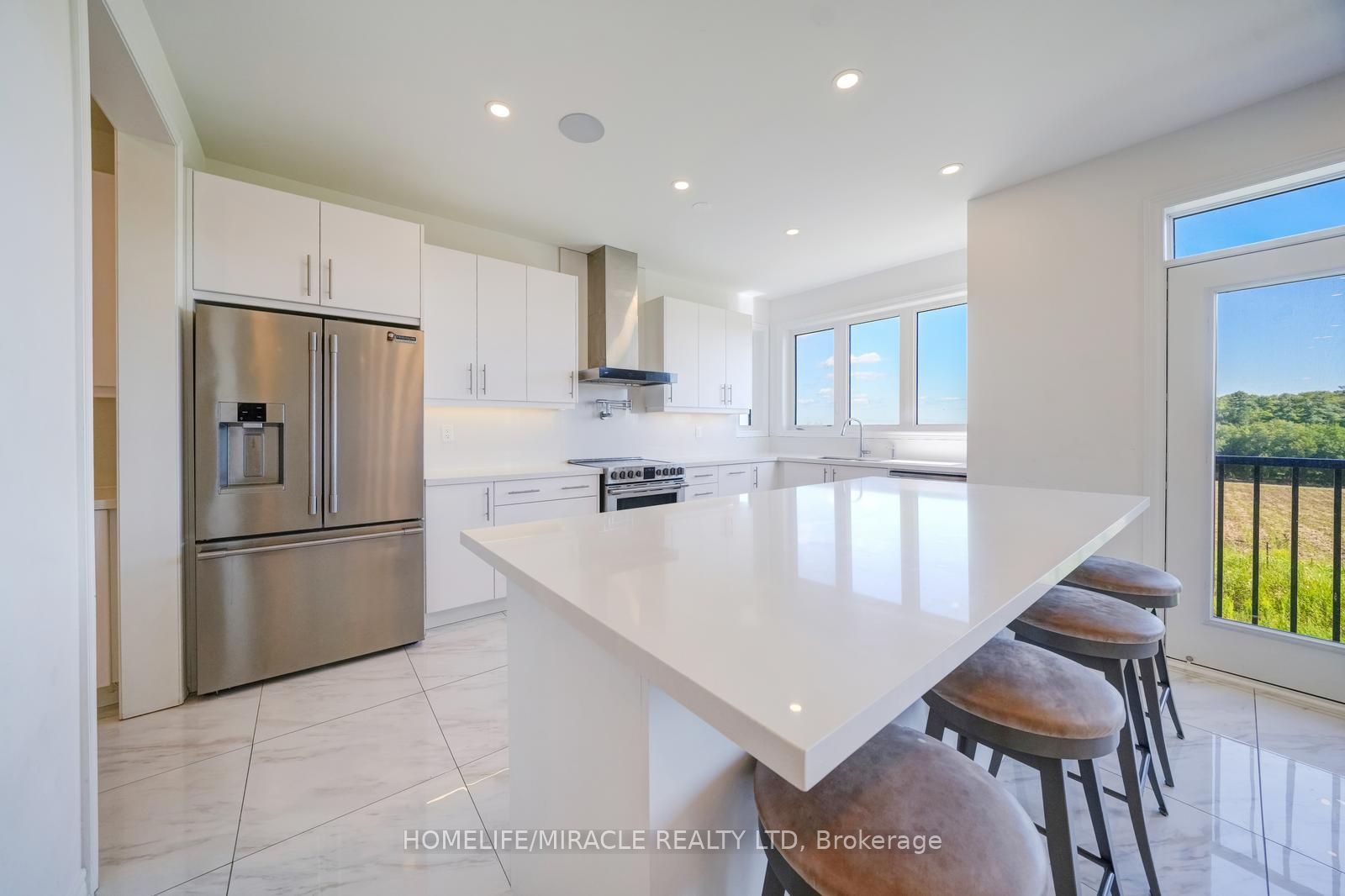 194 Boundary Boulevard Property Photo 16