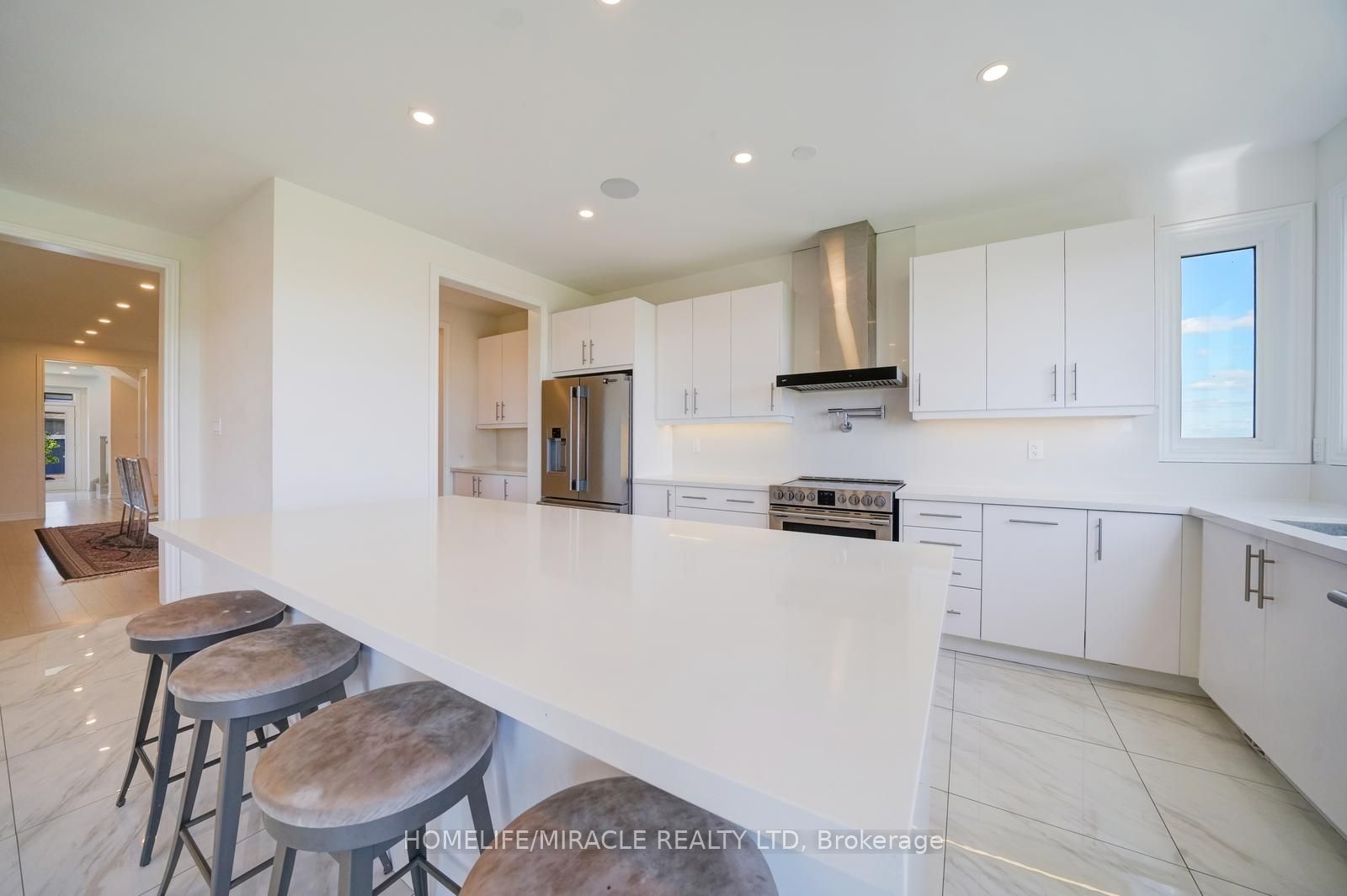194 Boundary Boulevard Property Photo 17
