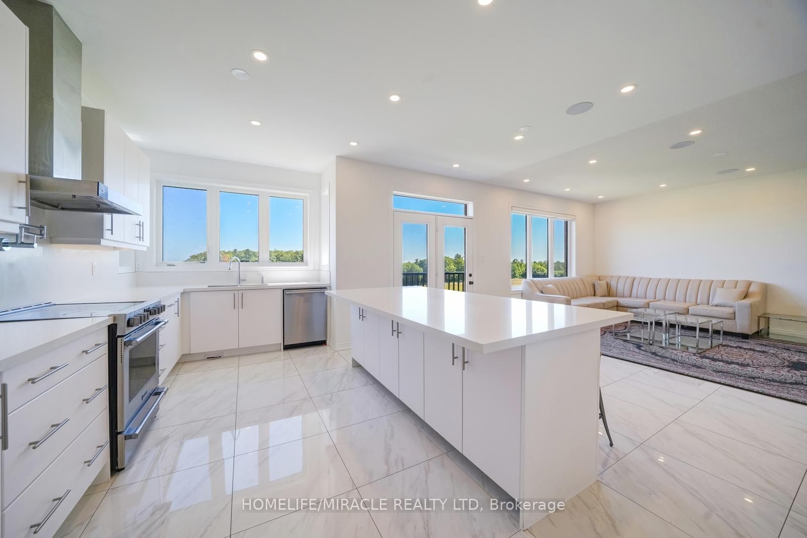 194 Boundary Boulevard Property Photo 20
