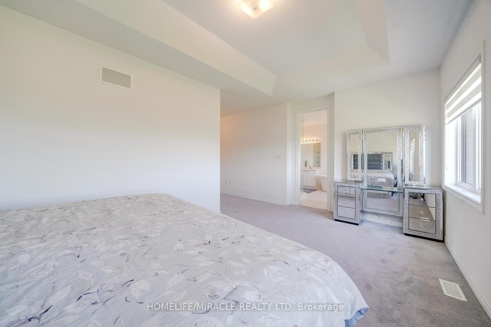 194 Boundary Boulevard Property Photo 30