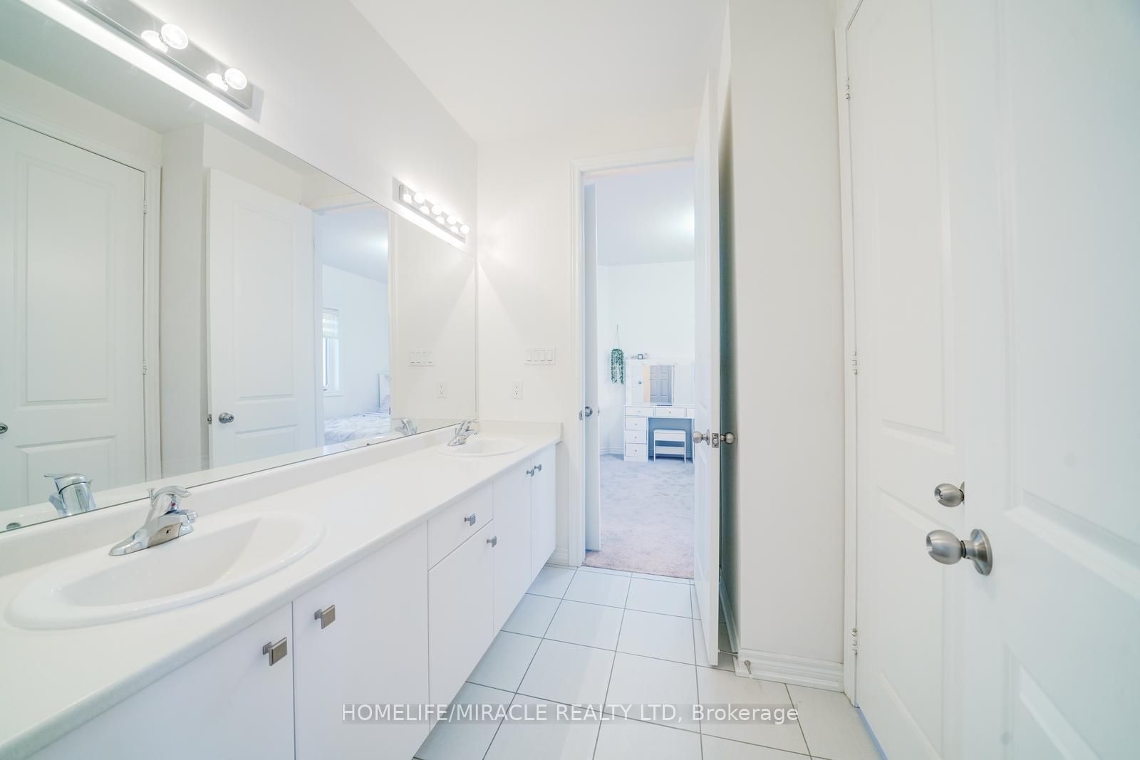 194 Boundary Boulevard Property Photo 35