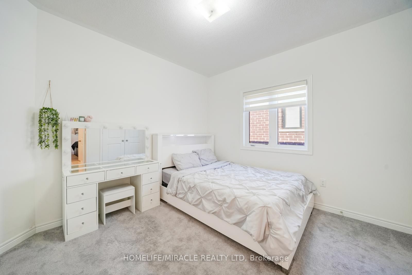 194 Boundary Boulevard Property Photo 37