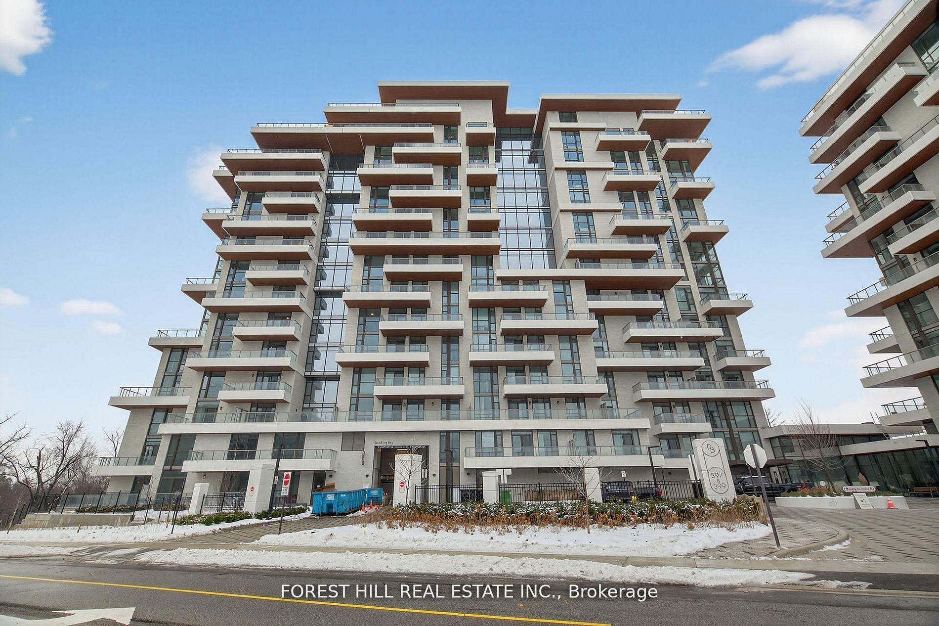 399 Royal Orchard Boulevard LPH22 Property Photo 1