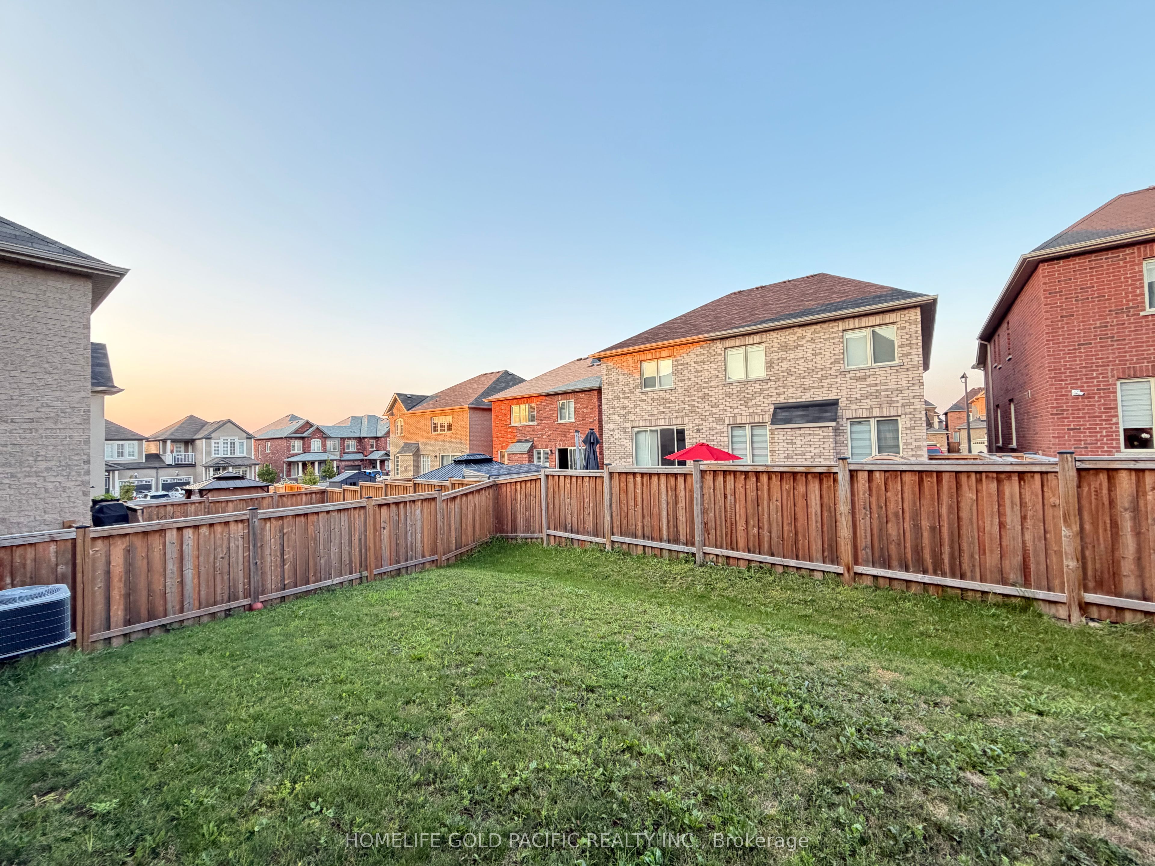 46 Haskins Crescent Property Photo 35
