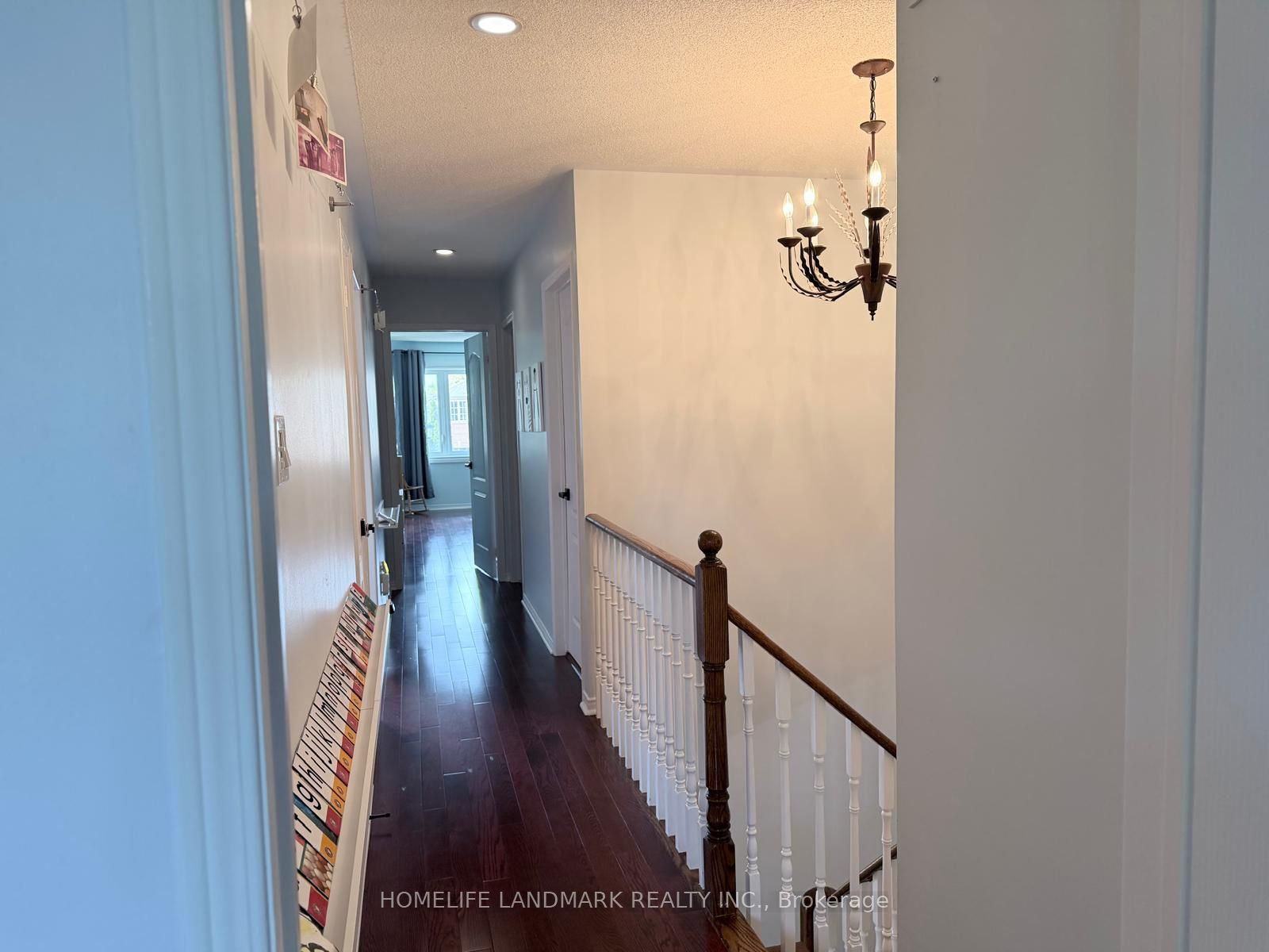 434 Heddle Crescent Property Photo 11
