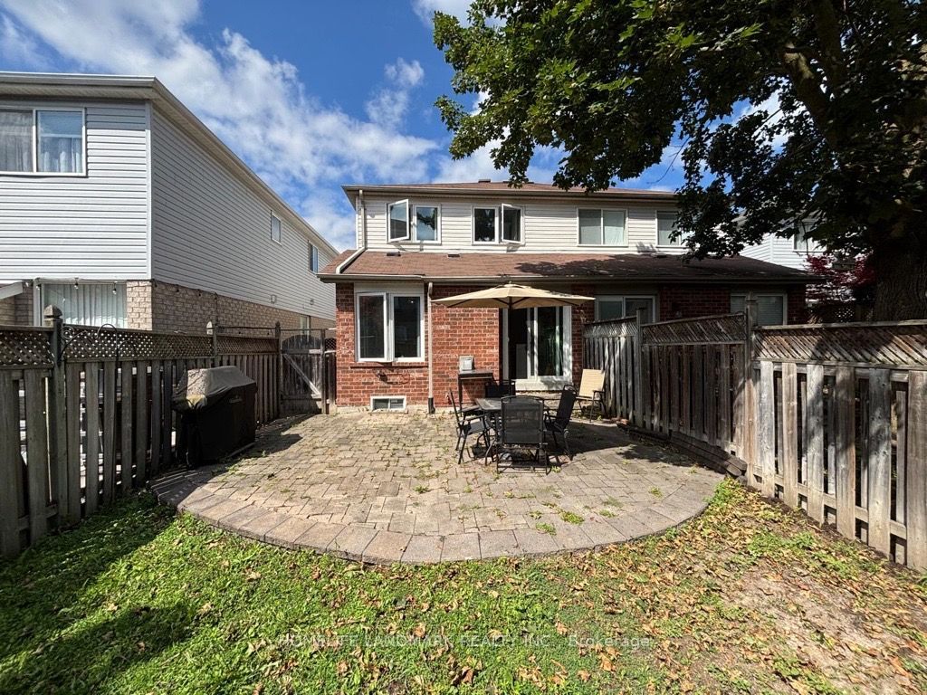 434 Heddle Crescent Property Photo 19