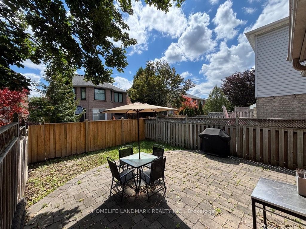 434 Heddle Crescent Property Photo 20