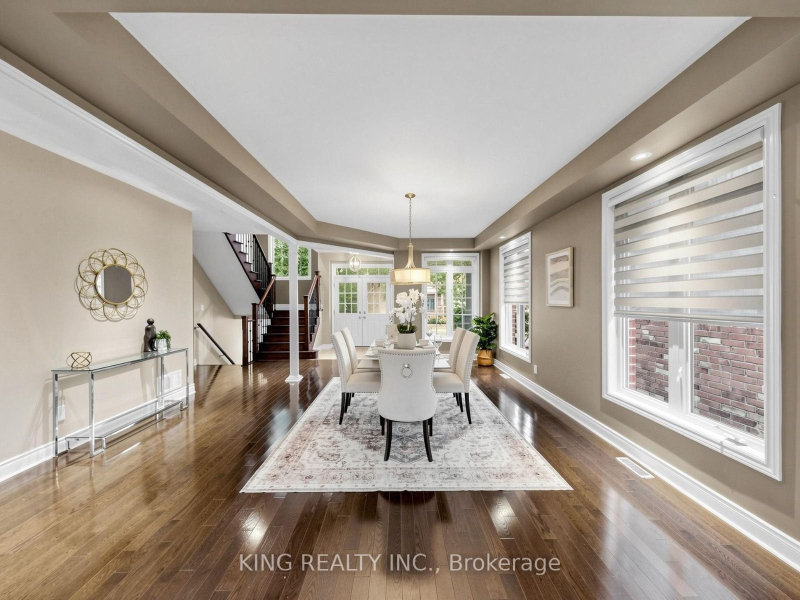 939 Goring Circle Property Photo 6