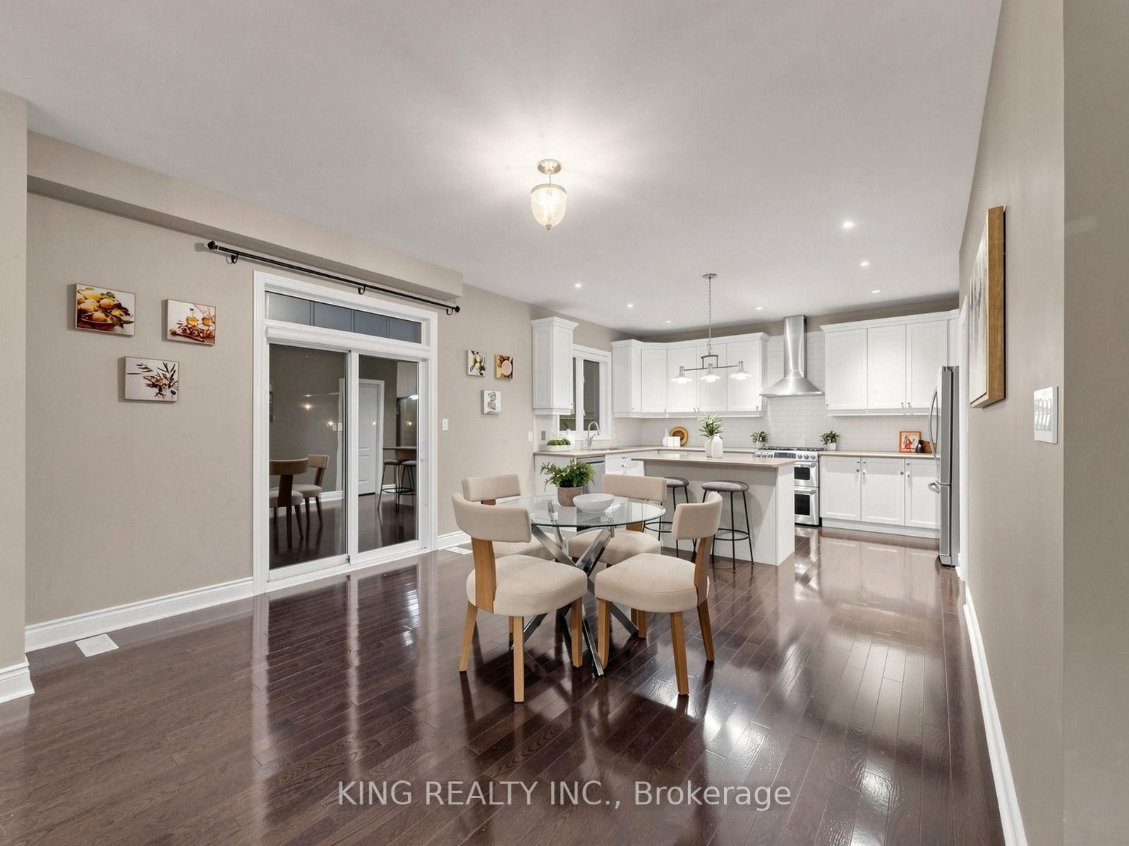 939 Goring Circle Property Photo 10