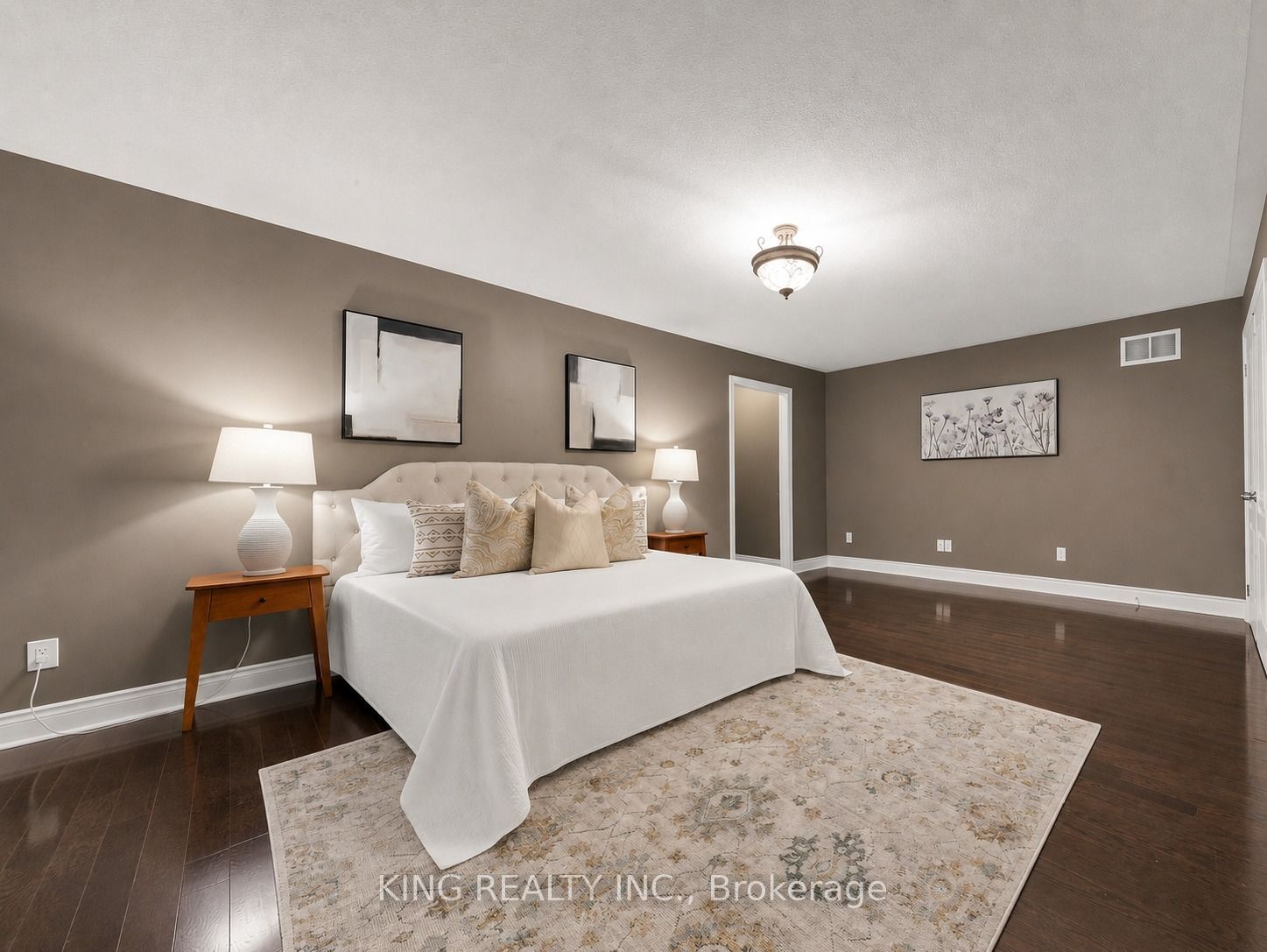 939 Goring Circle Property Photo 18