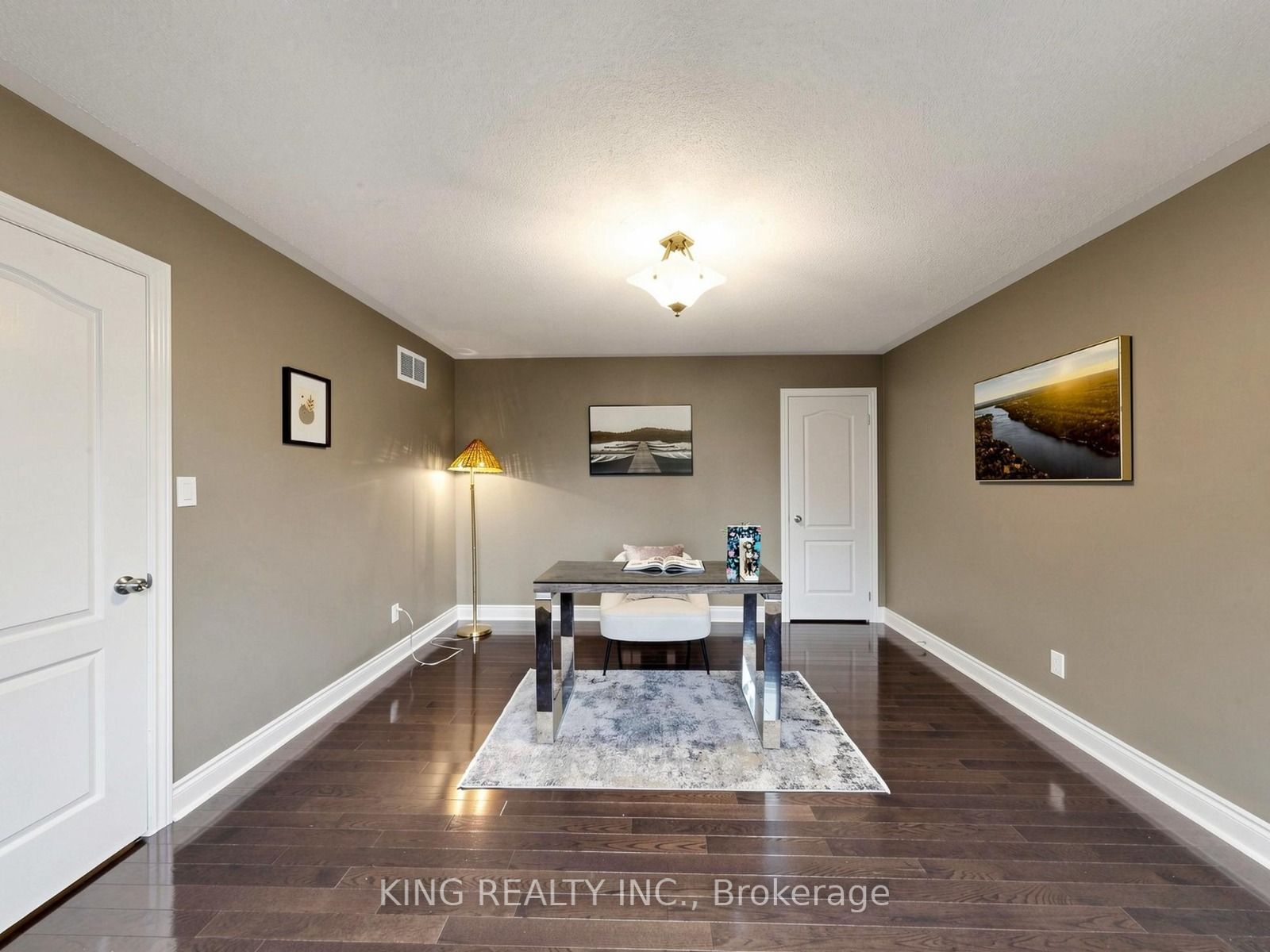 939 Goring Circle Property Photo 19