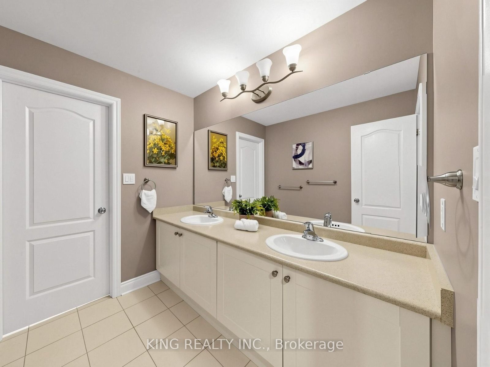 939 Goring Circle Property Photo 23