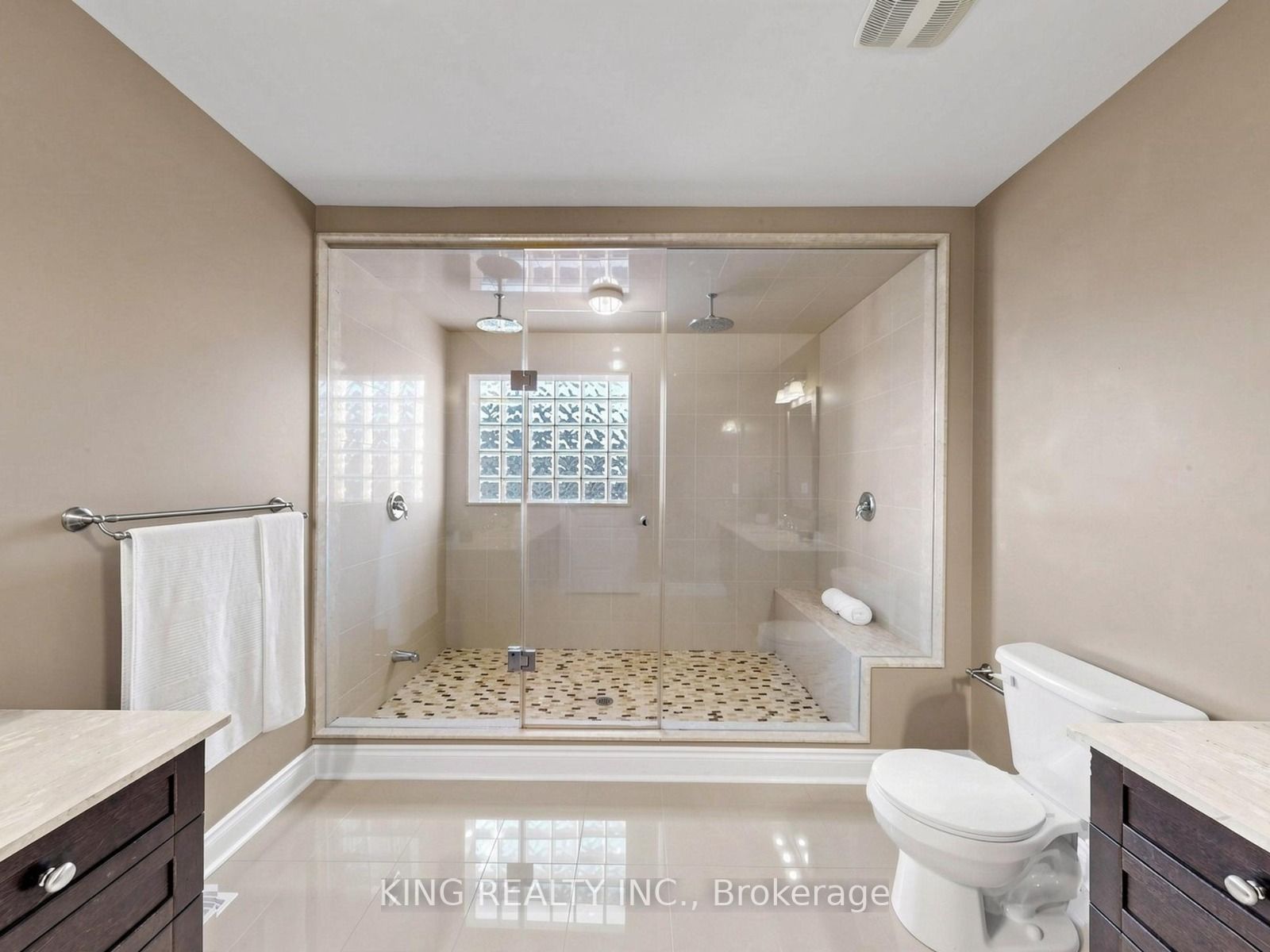 939 Goring Circle Property Photo 27