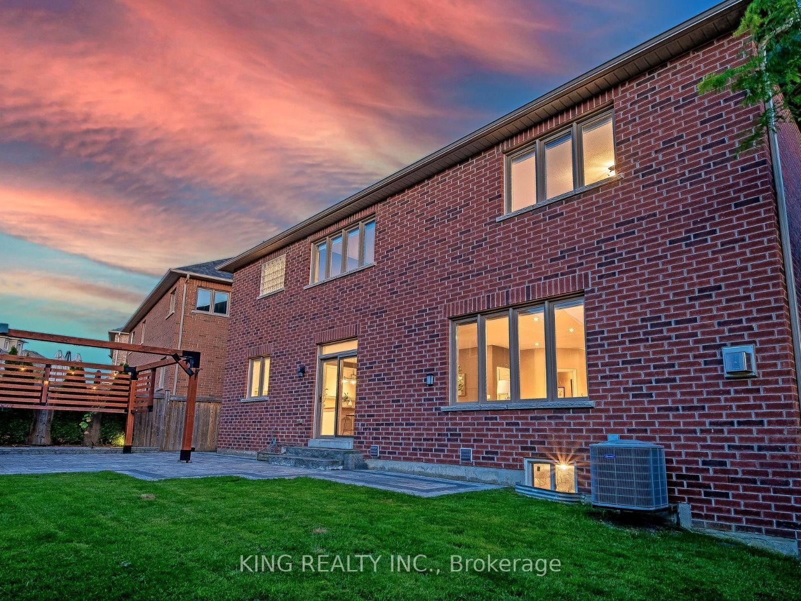 939 Goring Circle Property Photo 32