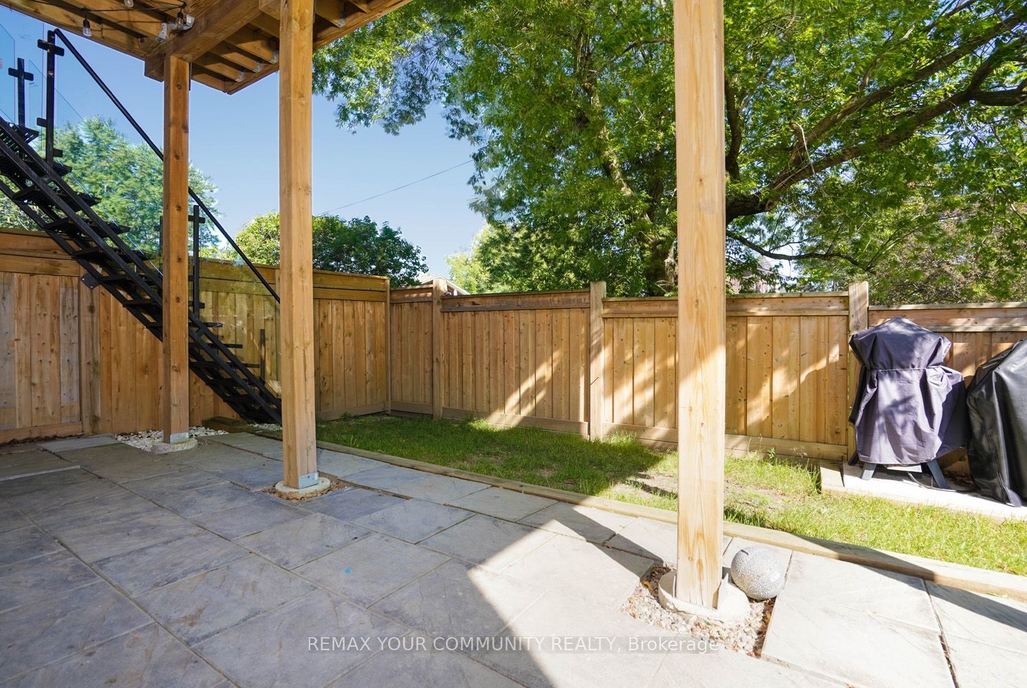 6 Globemaster Lane Property Photo 32