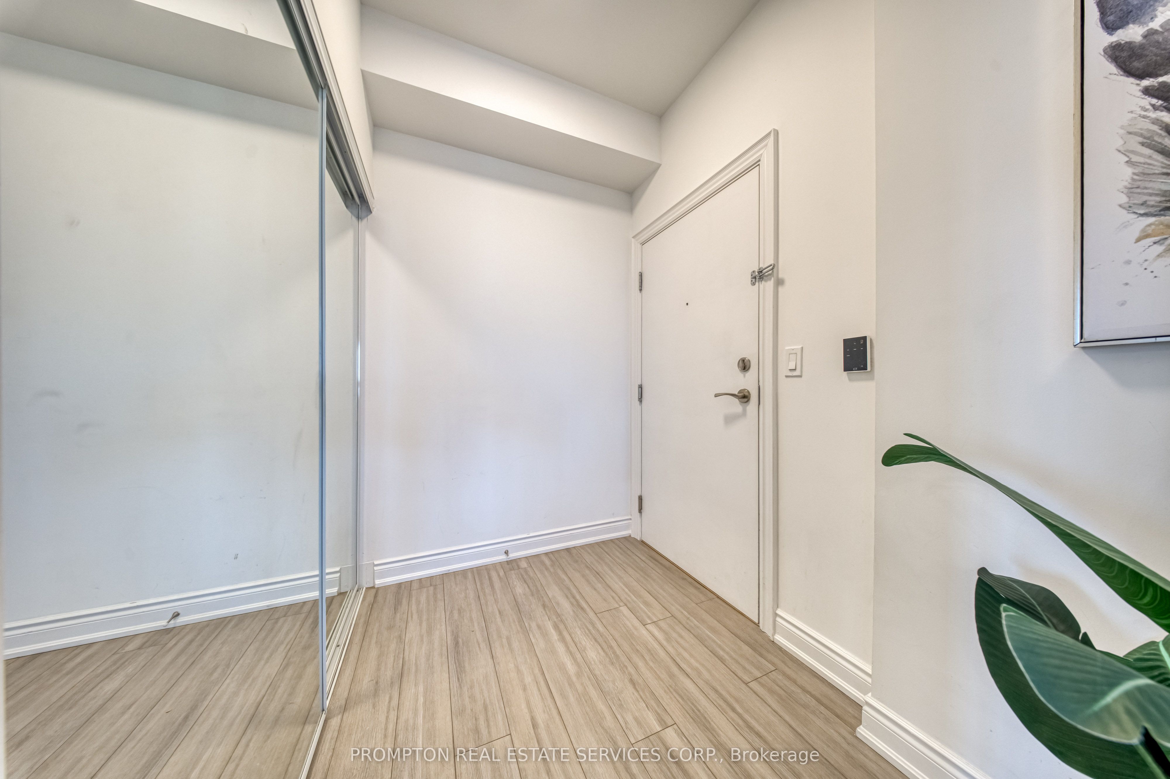 38 Cedarland Drive 1208 Property Photo 5