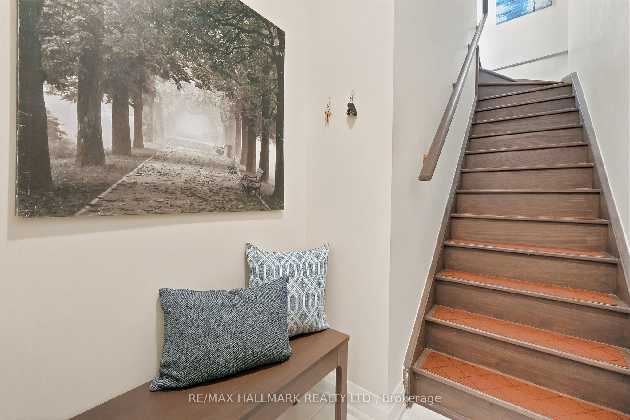 5279 Highway 7 203b Property Photo 3