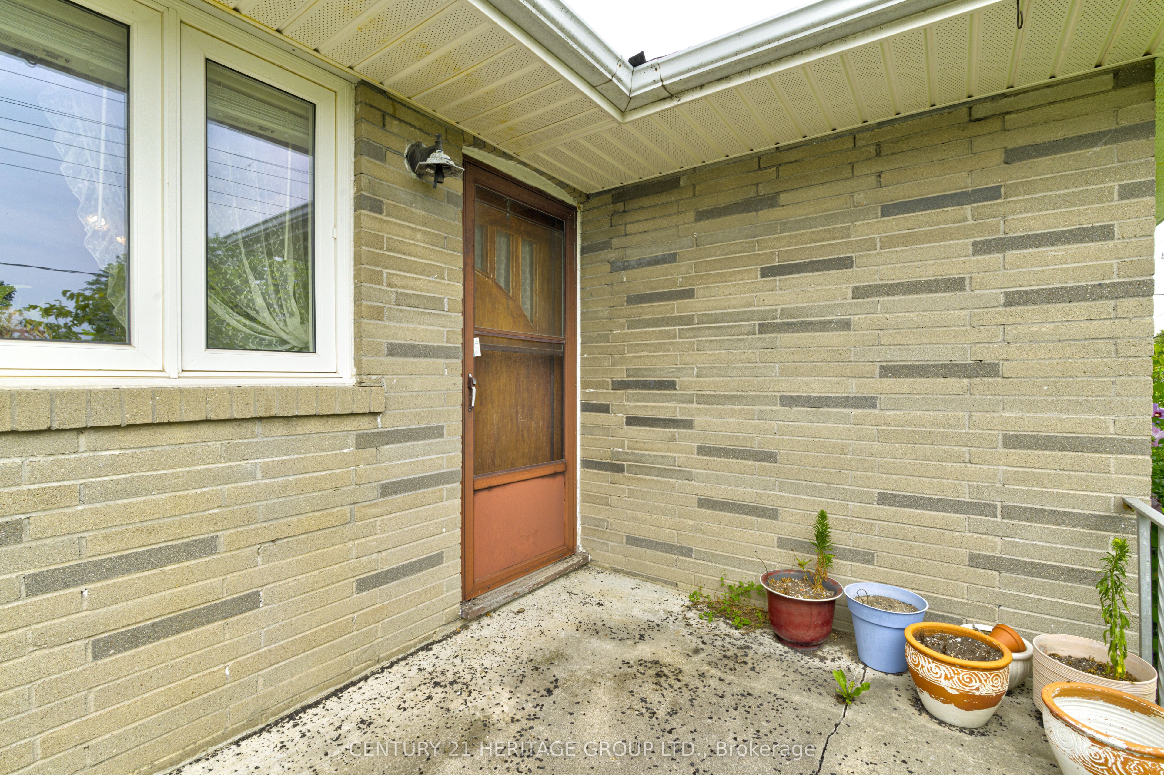 270 Walker Avenue Property Photo 4