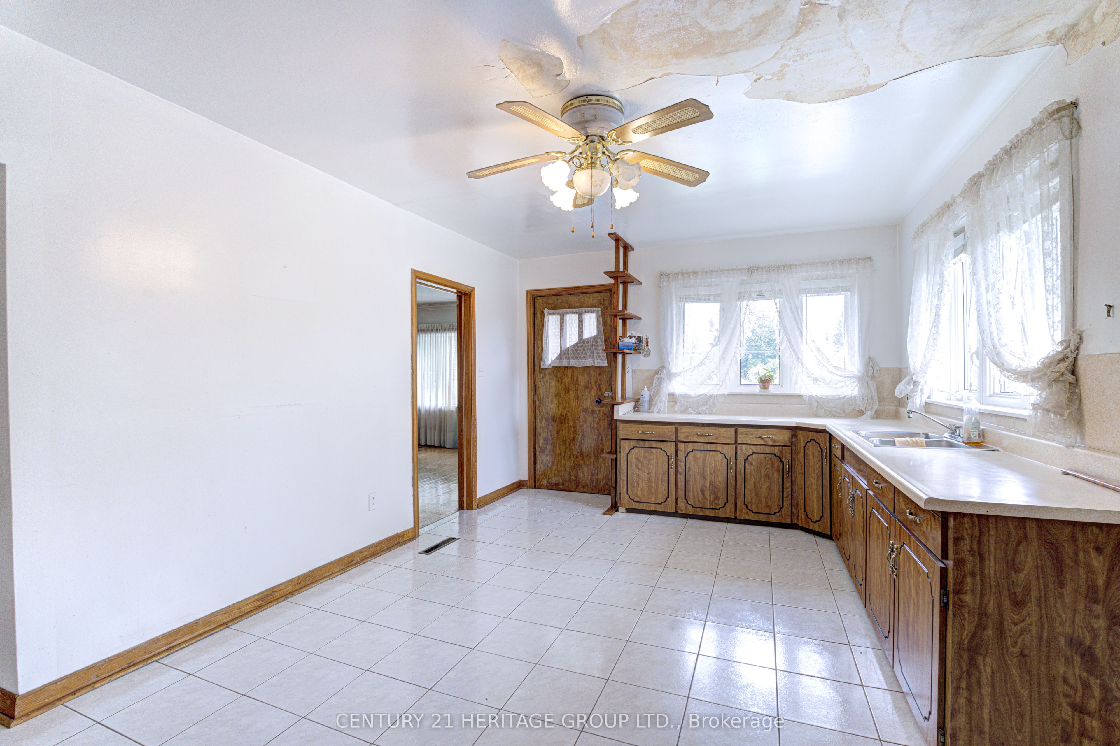 270 Walker Avenue Property Photo 6