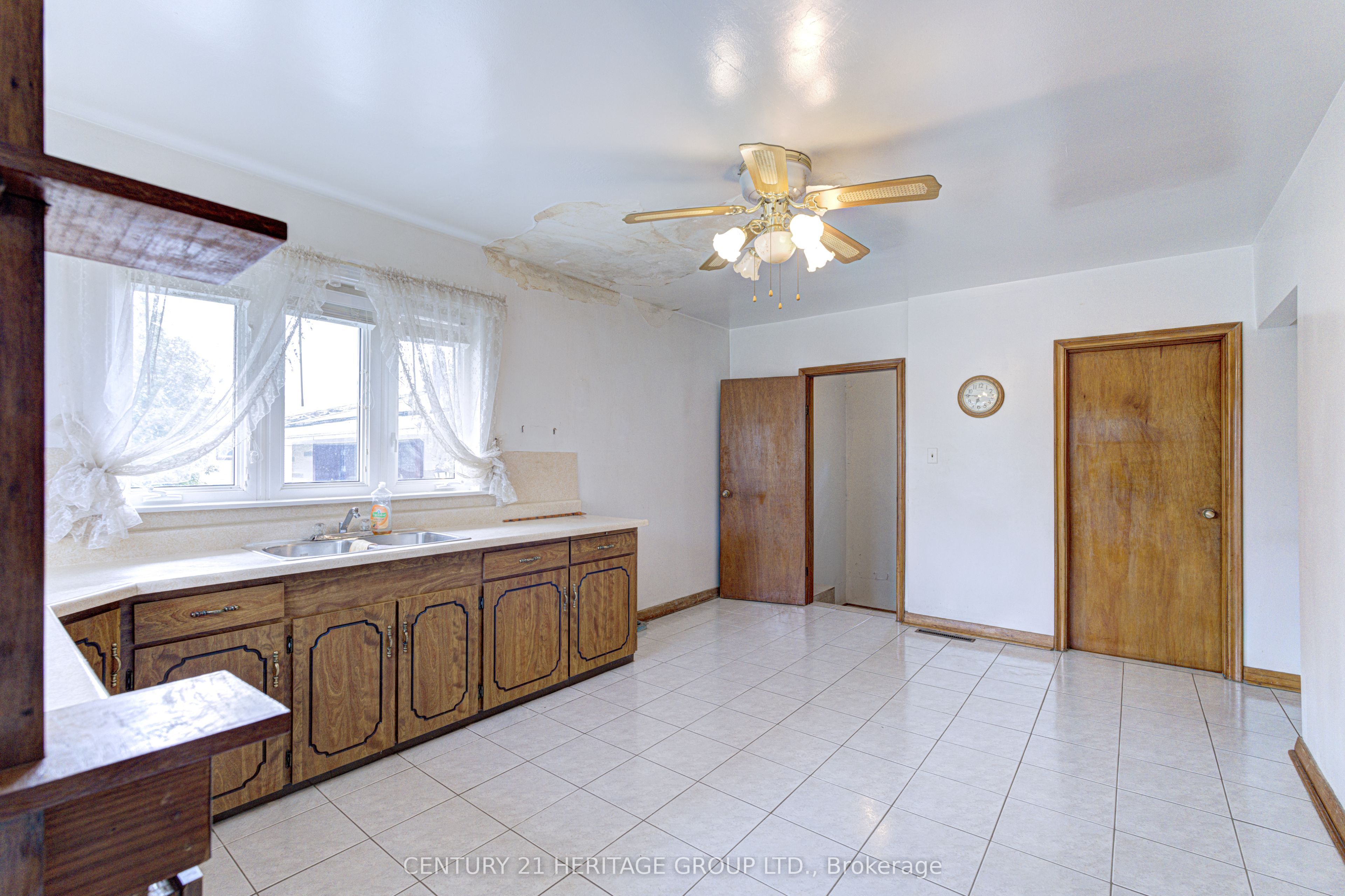 270 Walker Avenue Property Photo 8