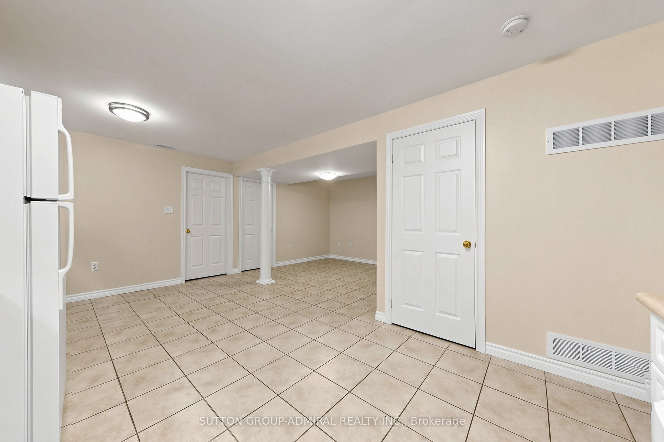 203 John Street Bsmt Property Photo 8
