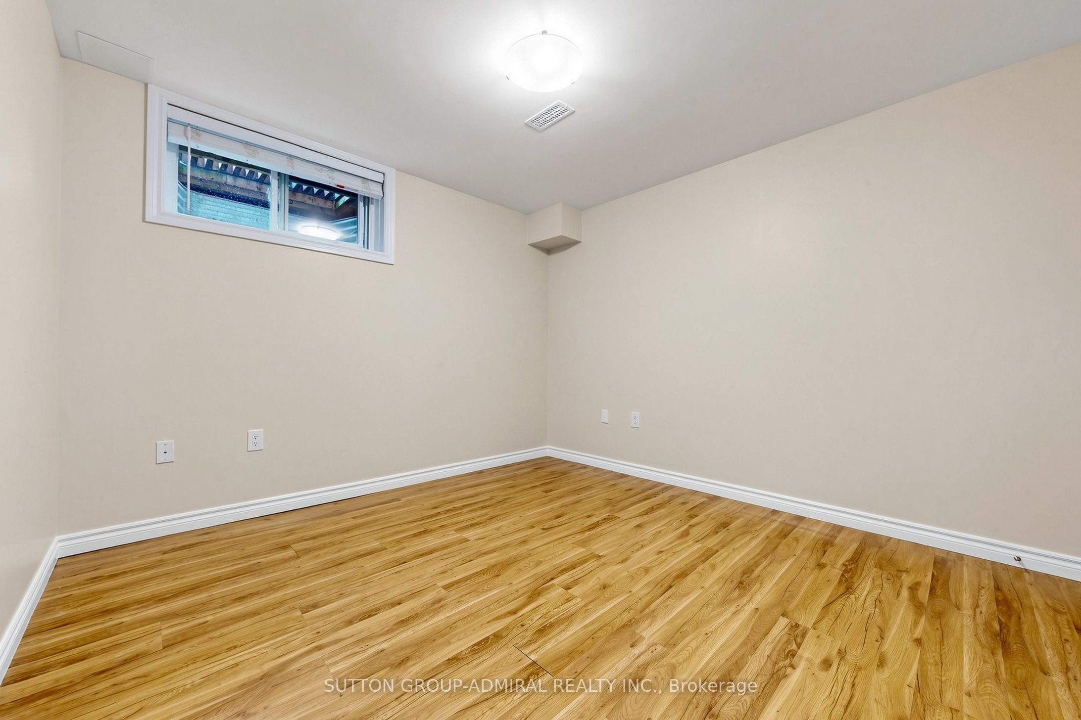 203 John Street Bsmt Property Photo 15