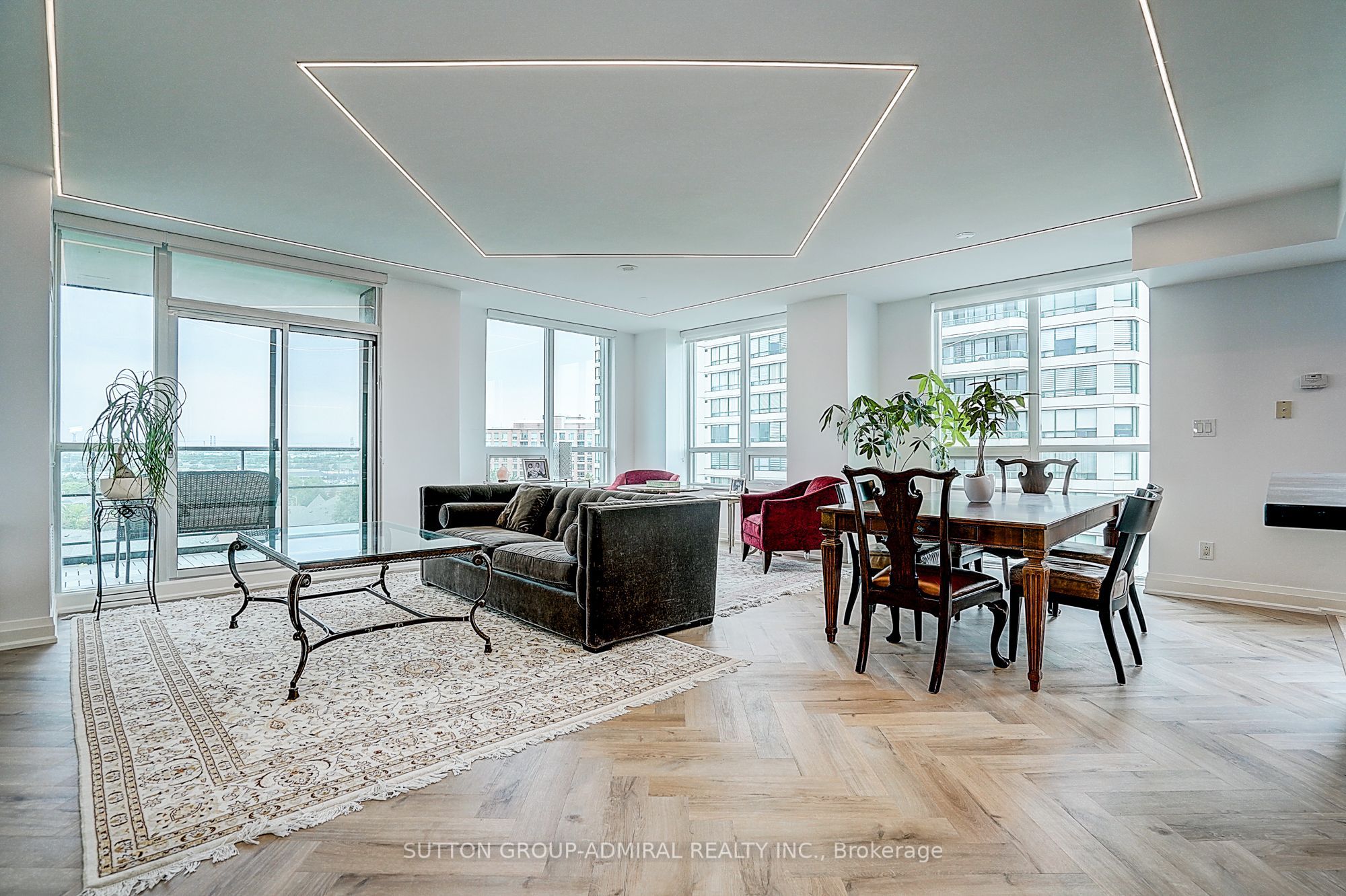 100 Promenade Circle 806 Property Photo 2