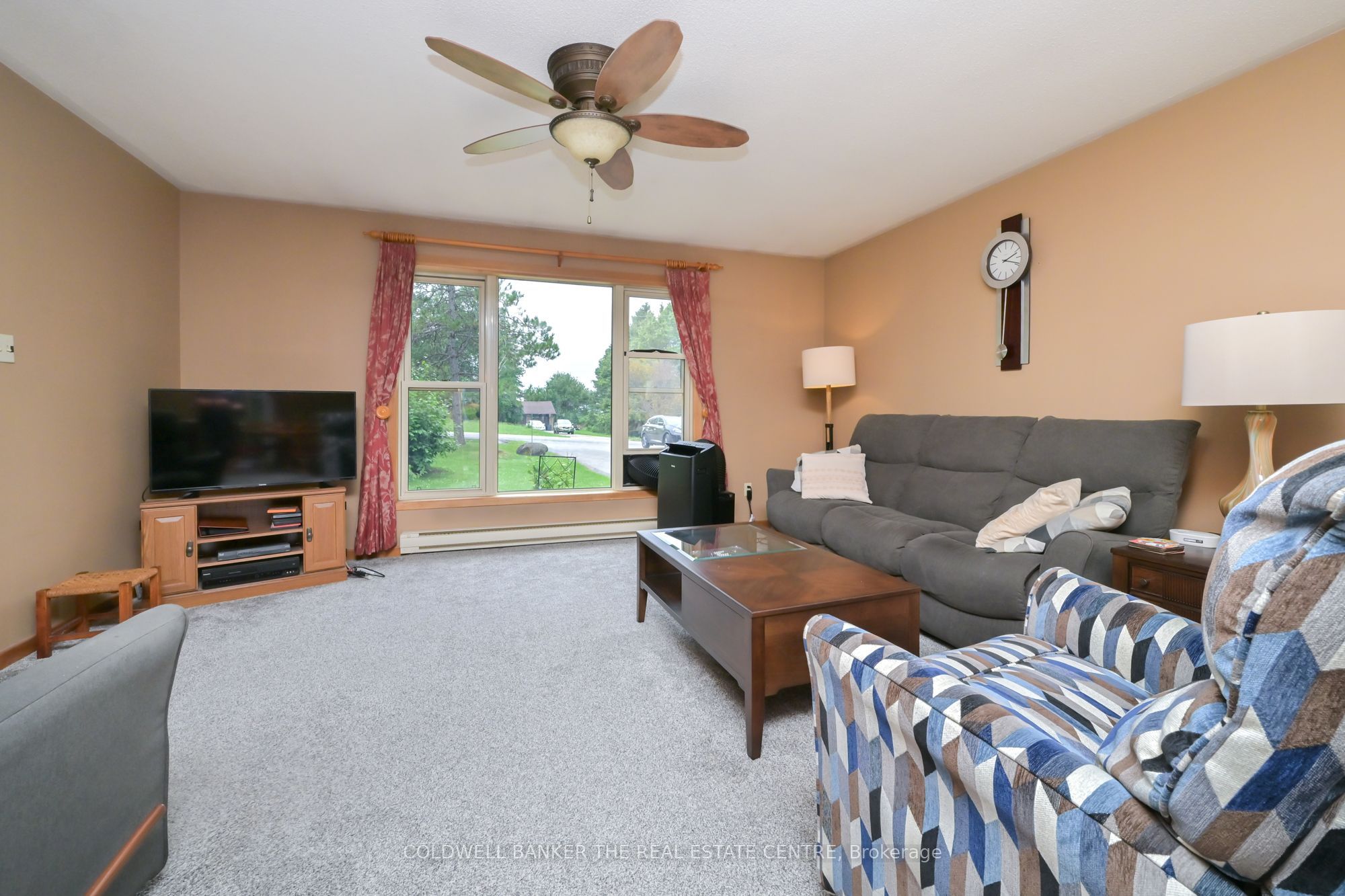 5471 8th Line Property Photo 6