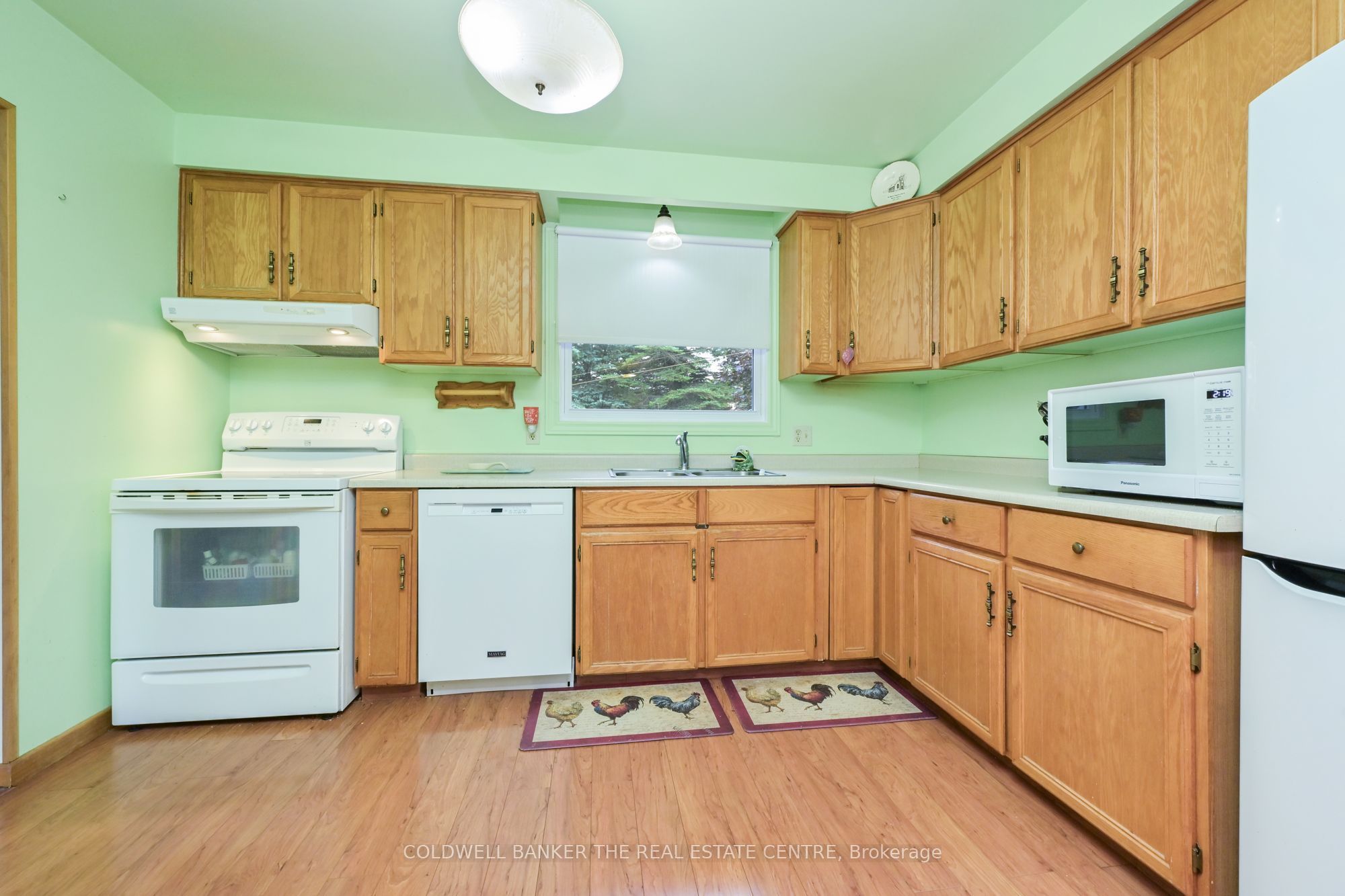 5471 8th Line Property Photo 8