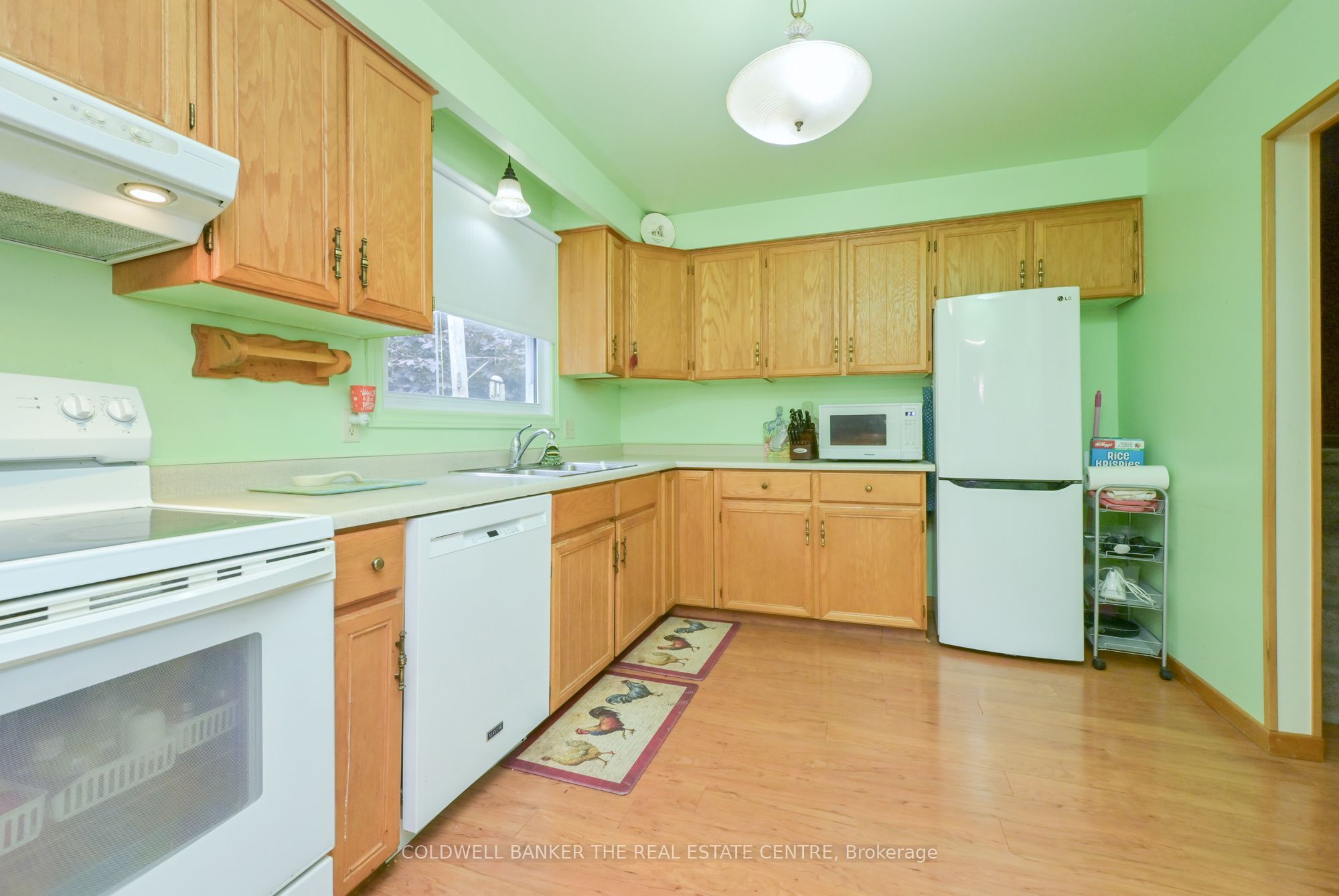 5471 8th Line Property Photo 9