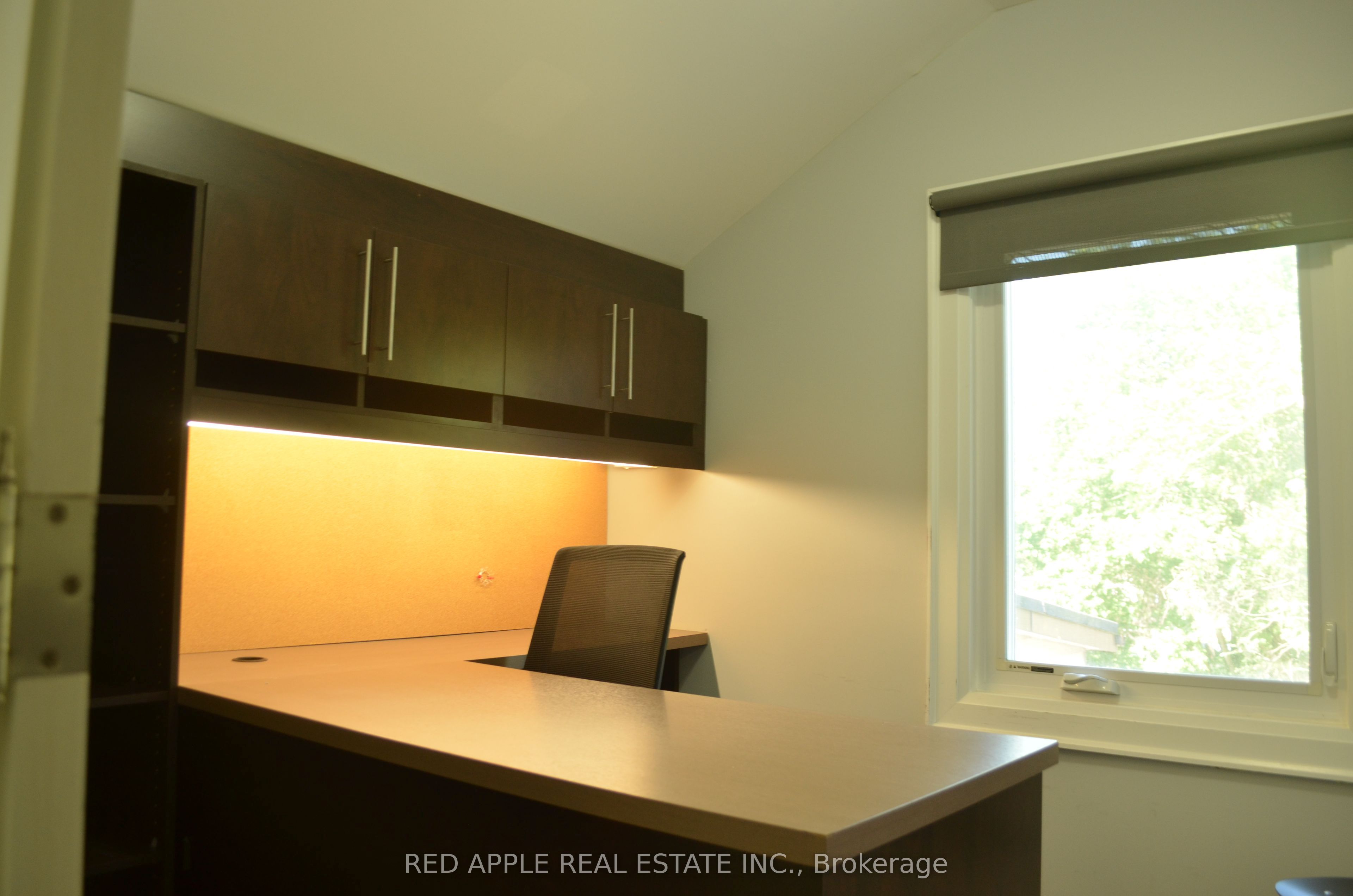 71 Main Street S 7 Property Photo 1