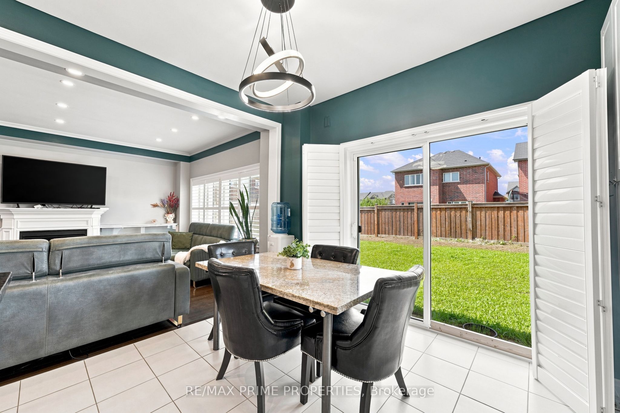 1469 Farrow Crescent Property Photo 10