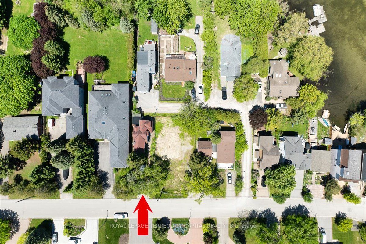 260 Douglas Road Property Photo 5